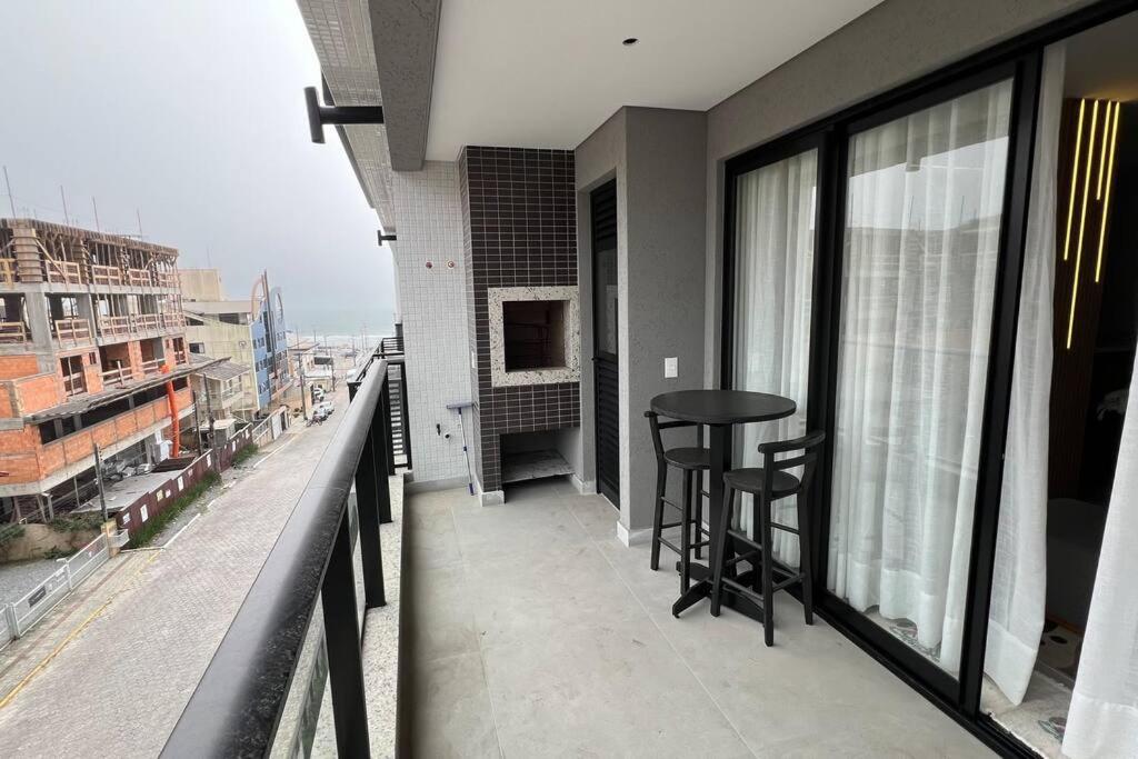 Lindo Apartamento de 3 dormitórios em Bombinhas