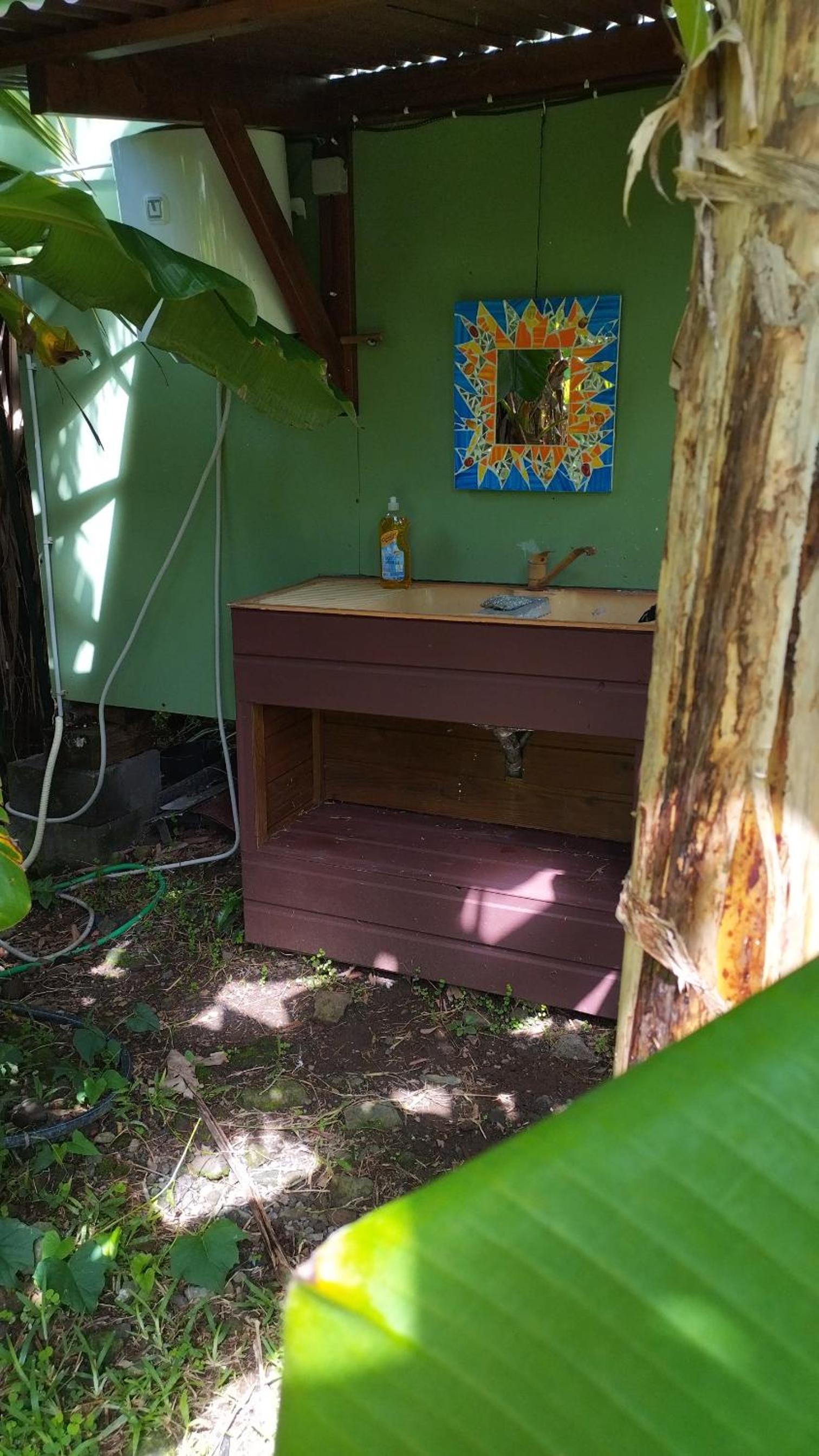 Petite Maison Atypique En Bois view 5