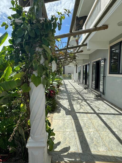 Modern Apt in Secure Gated Residence - BS1 view 3