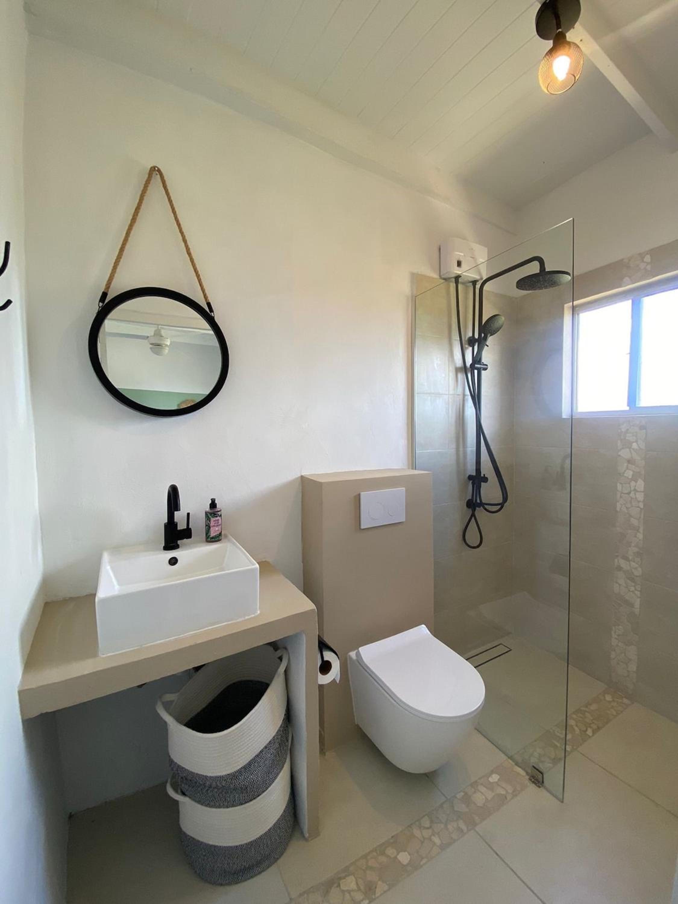 The Hill Cottage, private studio