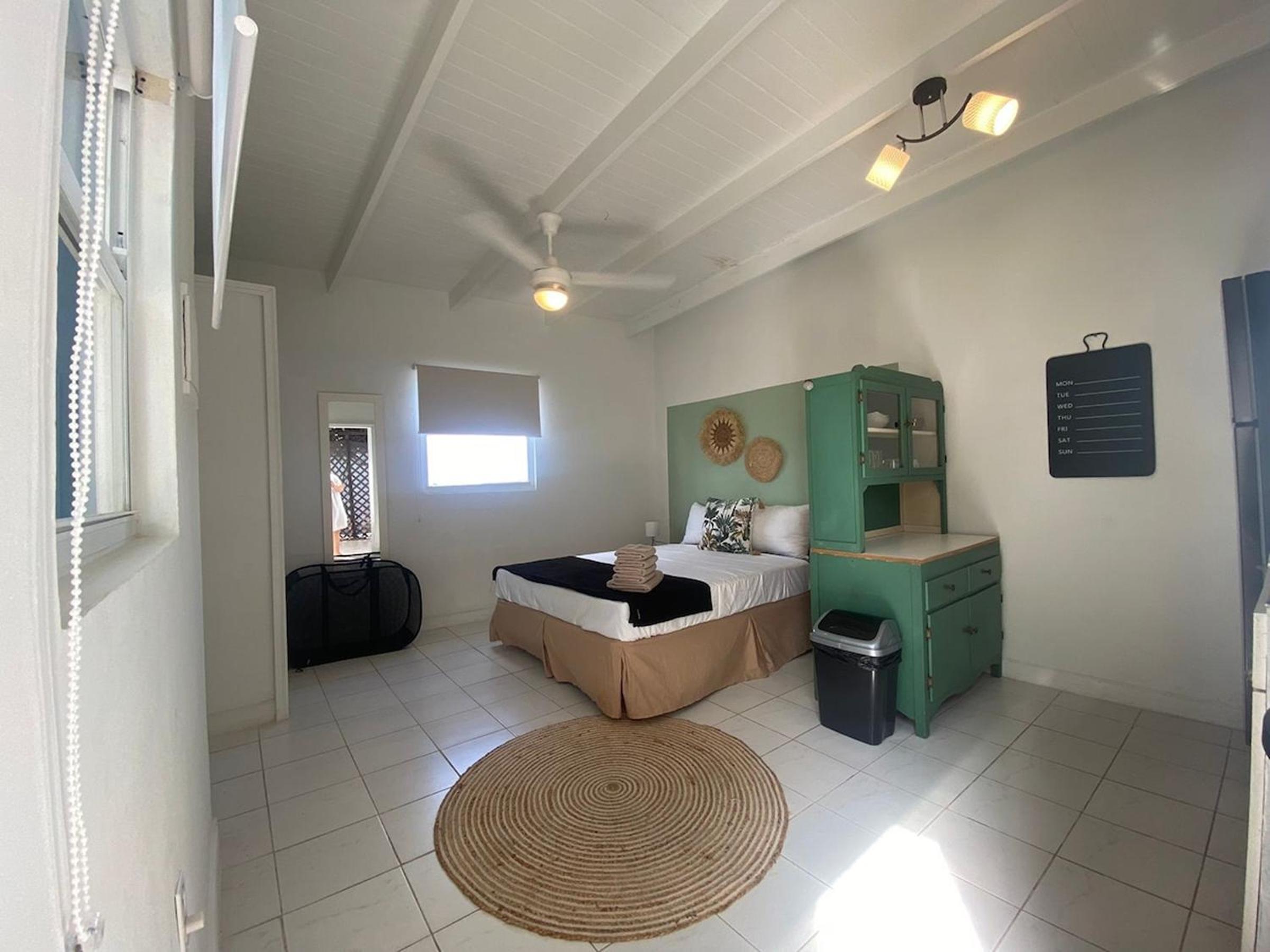 The Hill Cottage, private studio