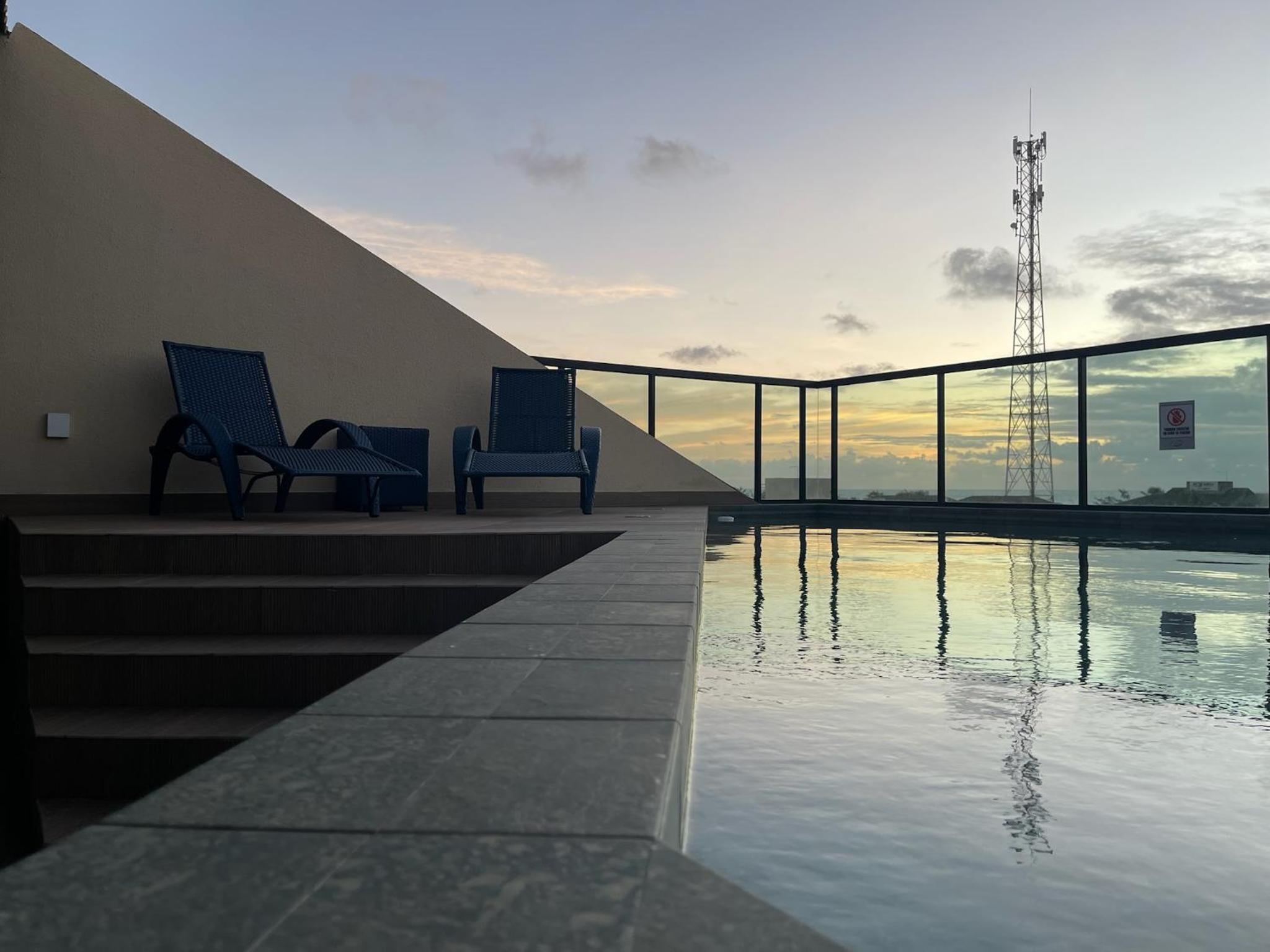 Apto com vista para o mar, Rooftop com piscina & sauna em Porto de Galinhas
