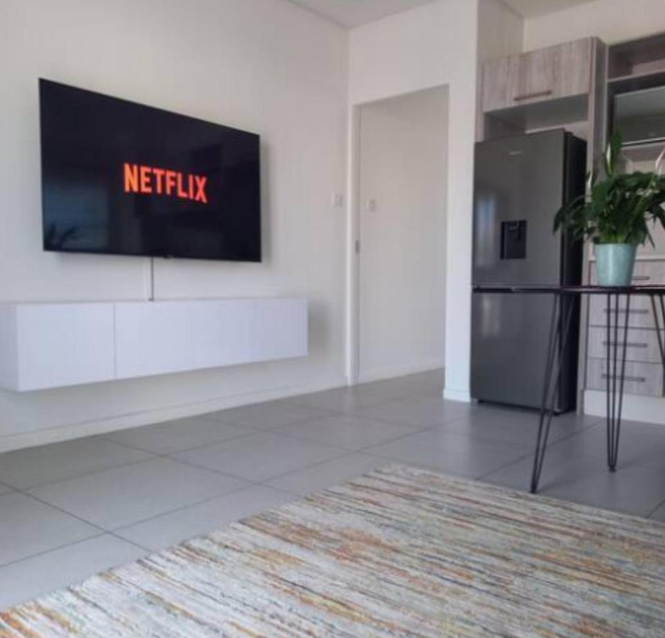 Cozy One-bedroom Apartment near GrandPalm Resort Block 5, Gaborone, Botswana