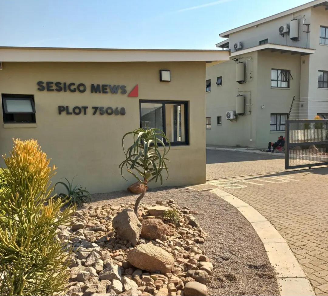 Cozy One-bedroom Apartment near GrandPalm Resort Block 5, Gaborone, Botswana