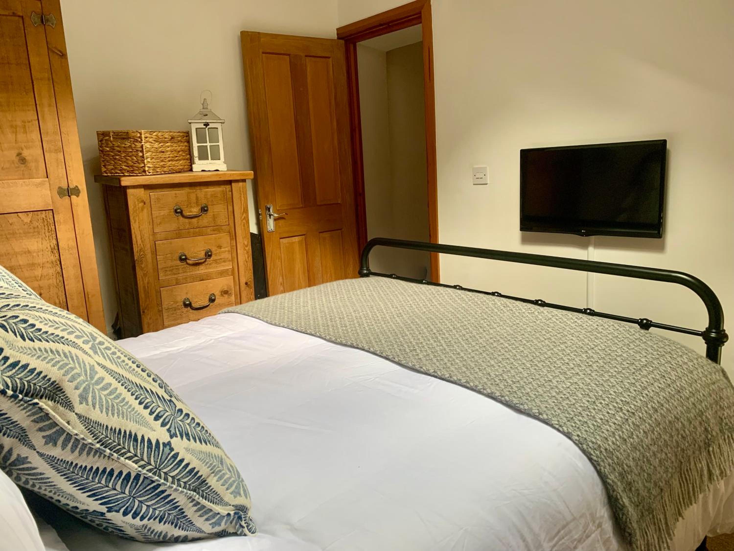 Fryers Cottage Wirksworth, a traditional yet stylish 2-bedroom Peak District cottage