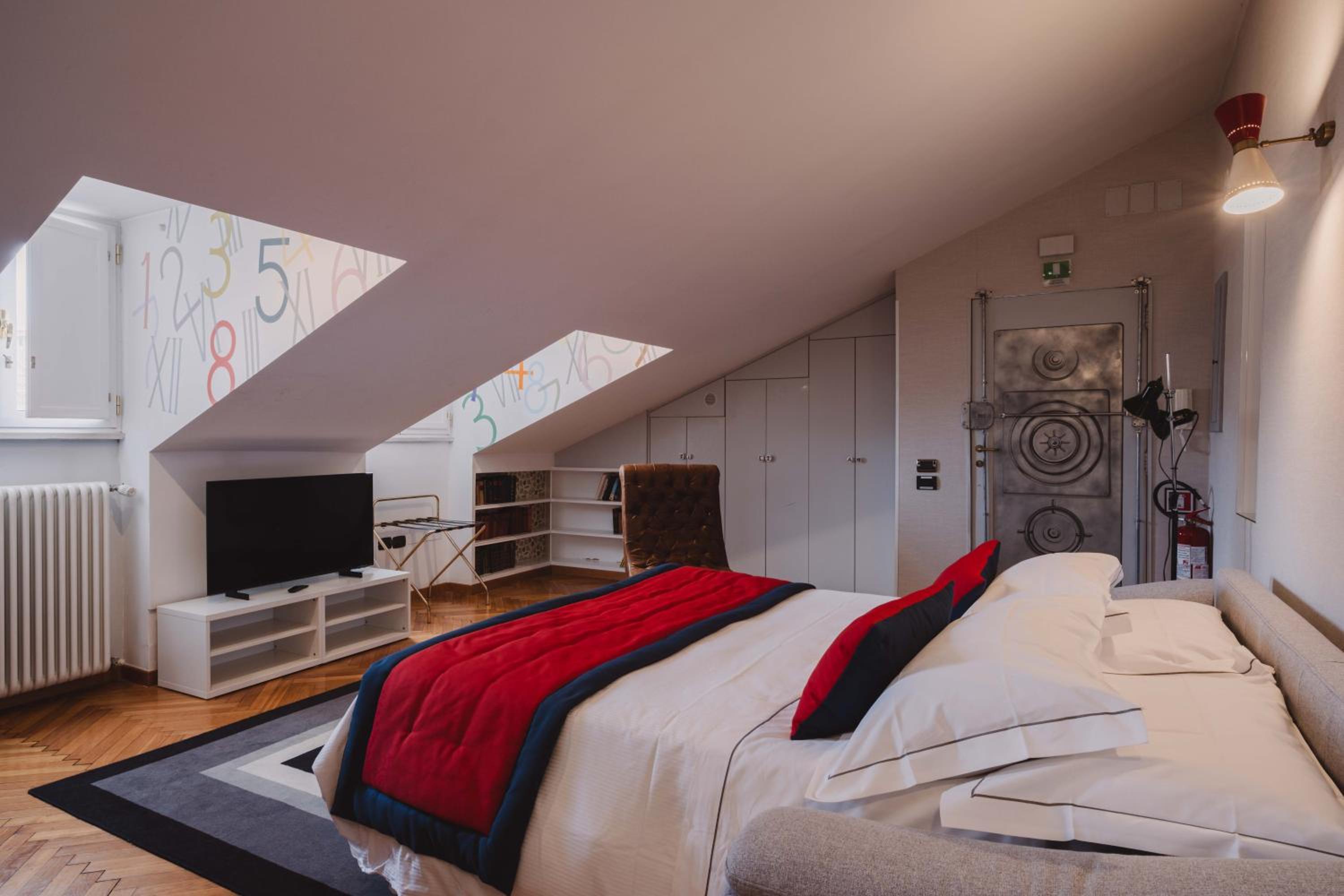 Vicario Suites