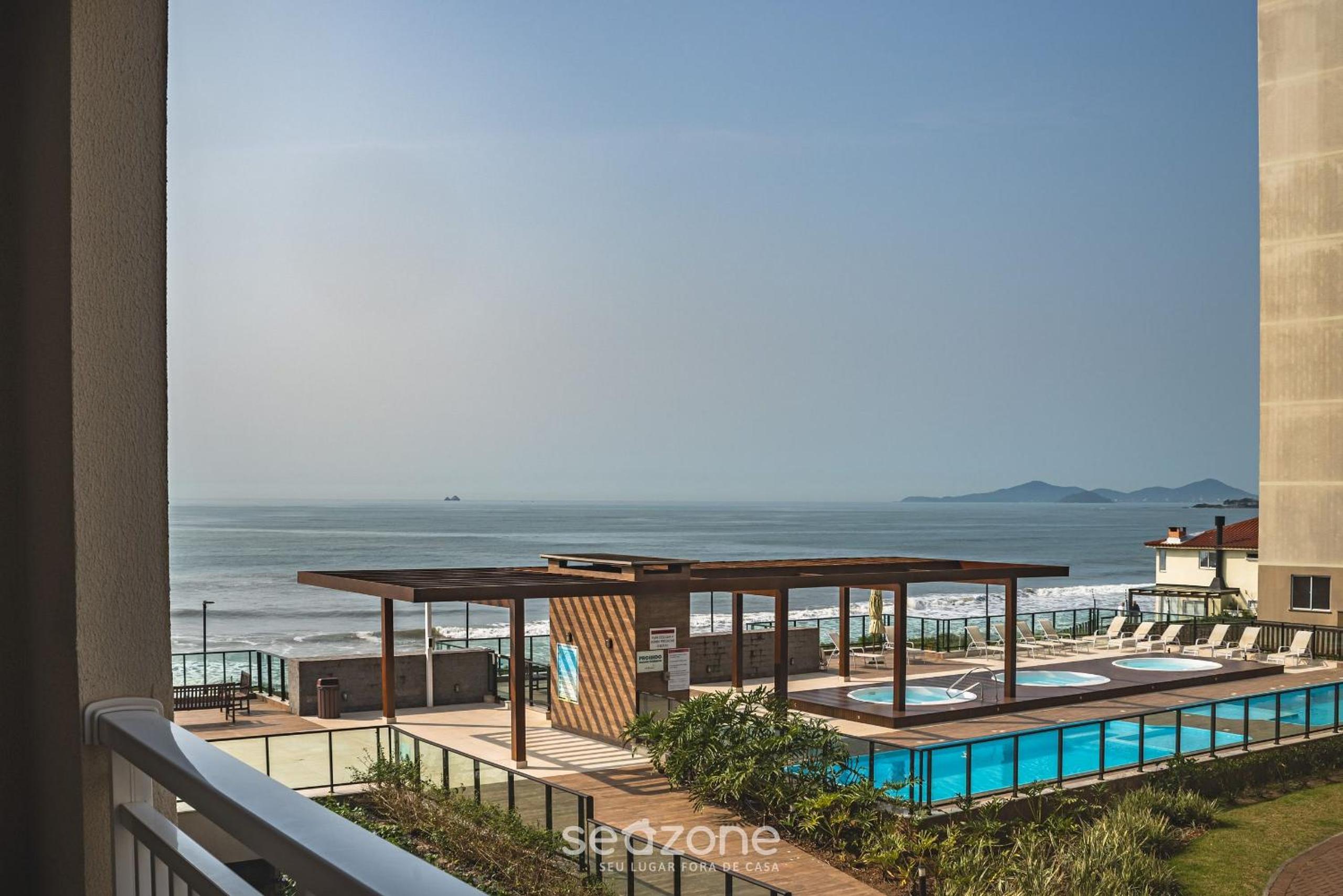 VAC - Condomínio beira mar na Praia de Itajubá