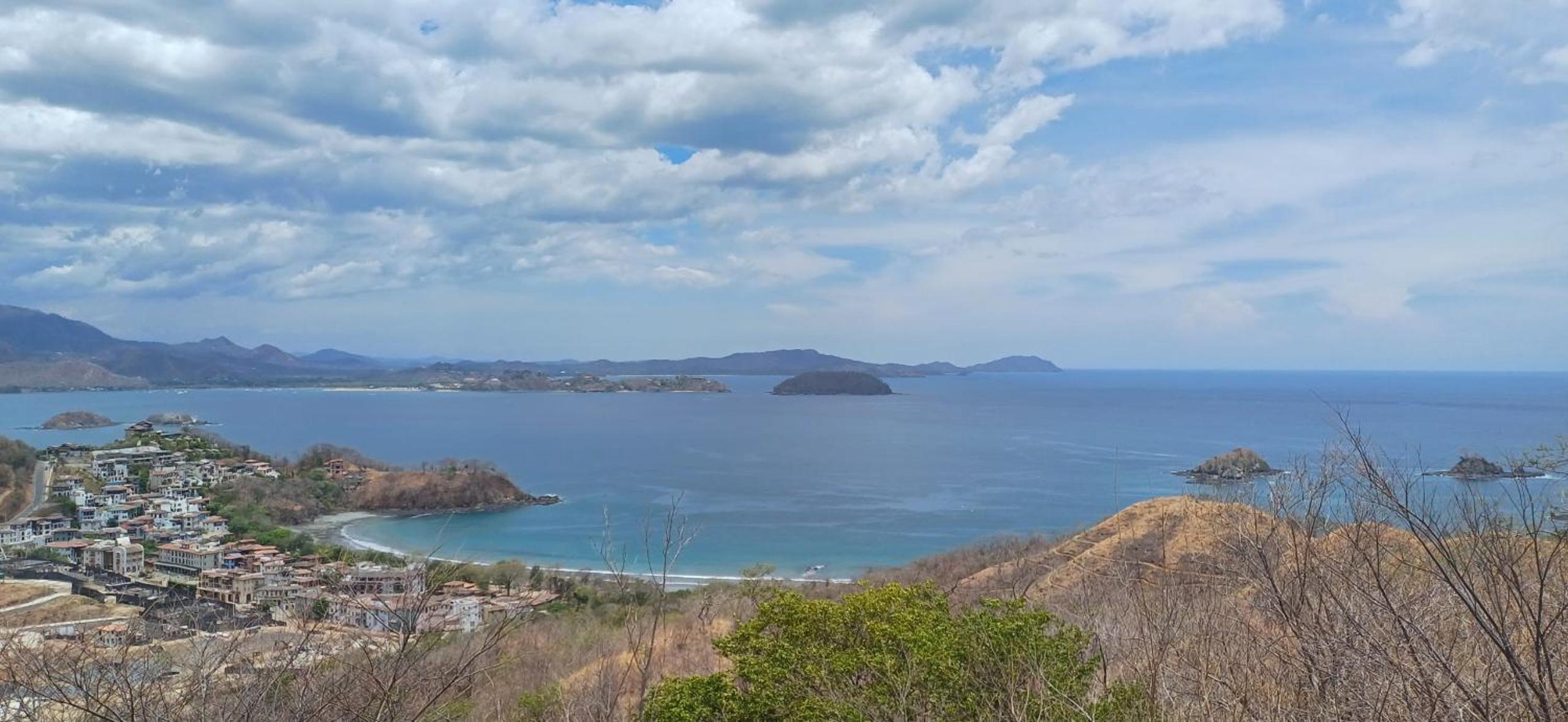 Las Catalinas Loft - for up to 4 people just steps from the beach