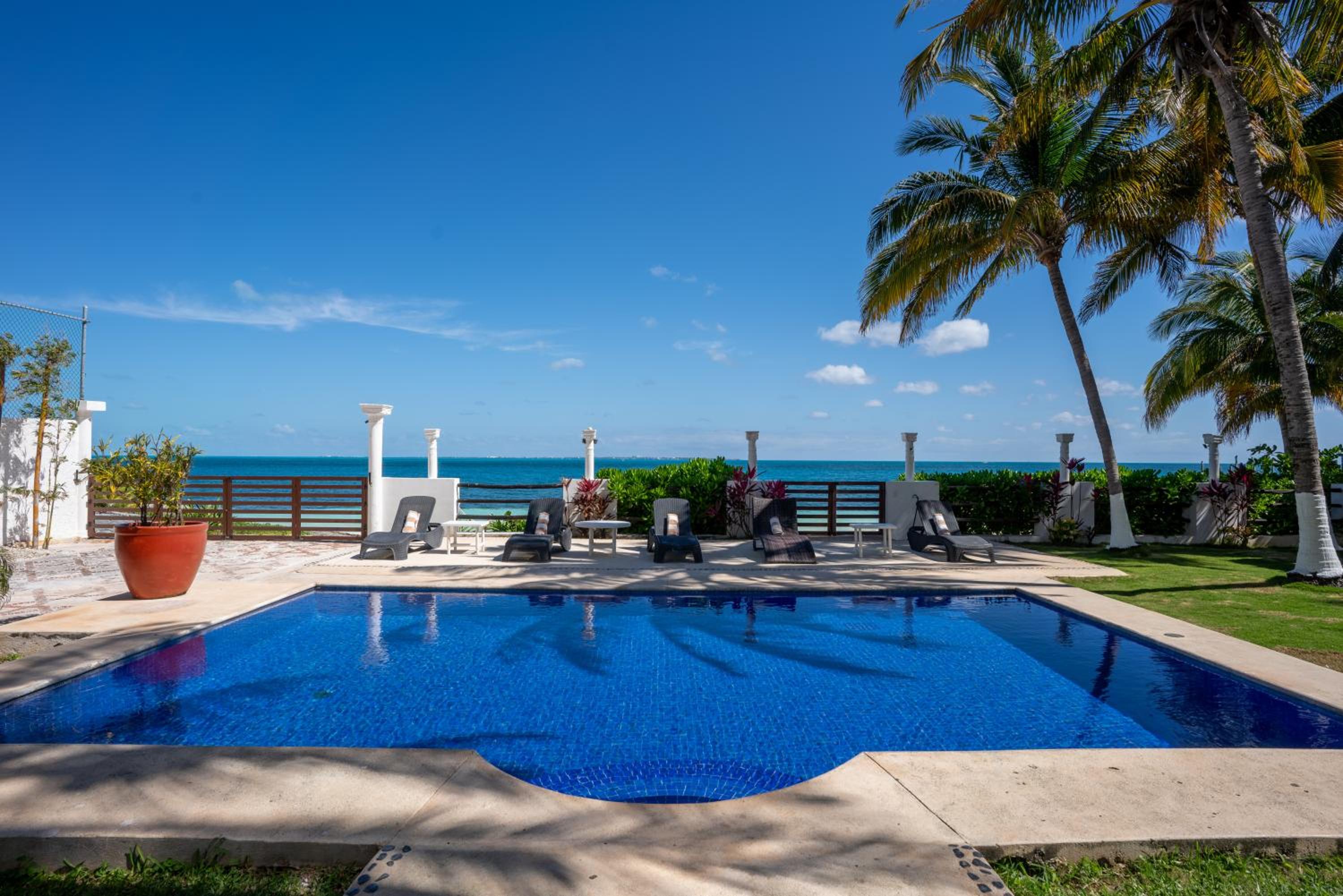 Unique 5BR Beachfront Villa w/ Private Pool!