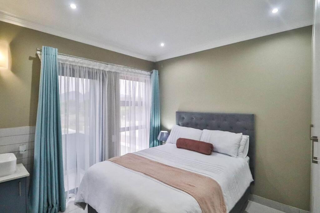 Hartbeespoort Dam Getaway Home