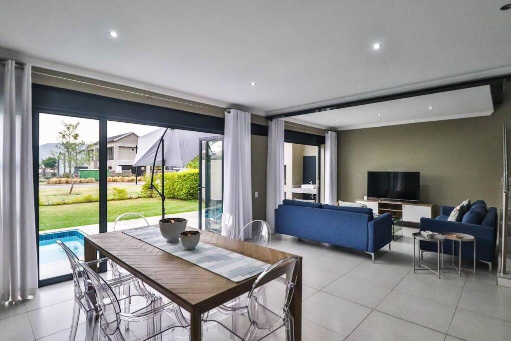 Hartbeespoort Dam Getaway Home