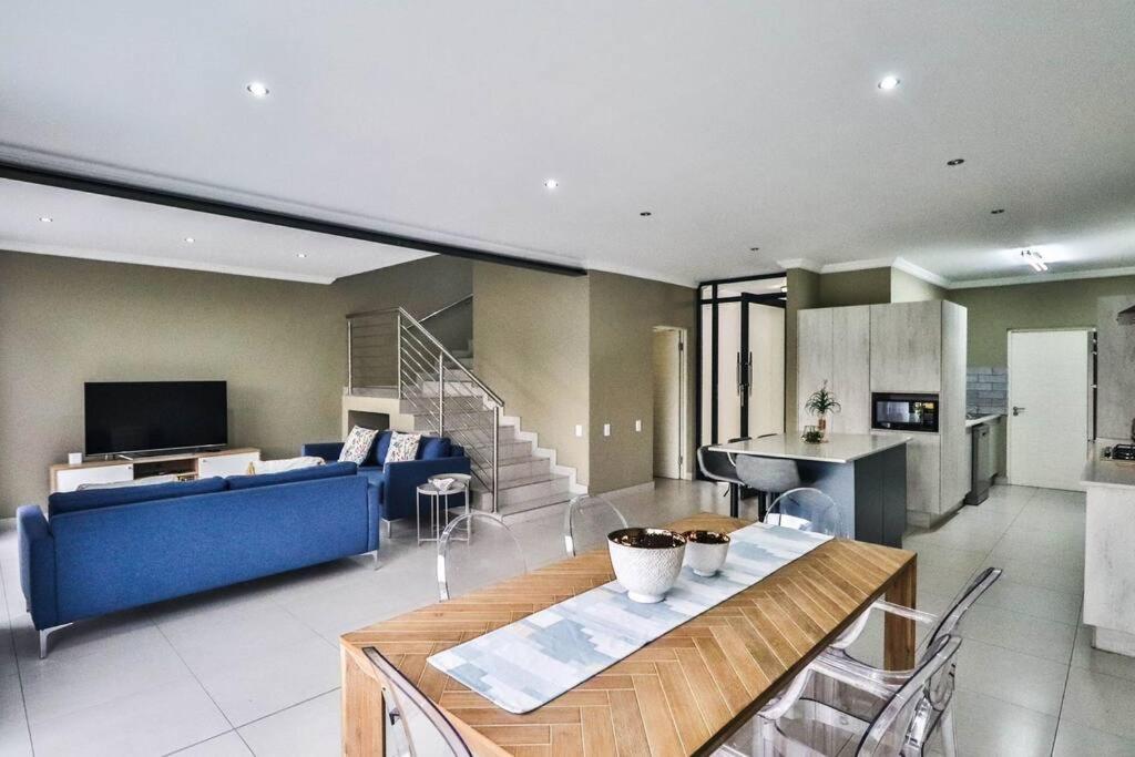 Hartbeespoort Dam Getaway Home