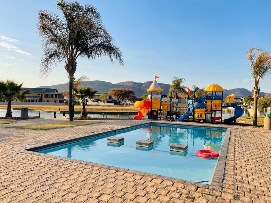 Hartbeespoort Dam Getaway Home