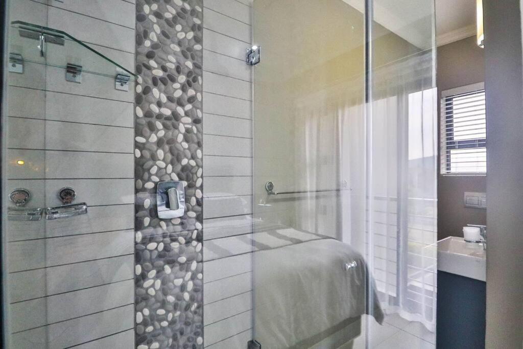 Hartbeespoort Dam Getaway Home