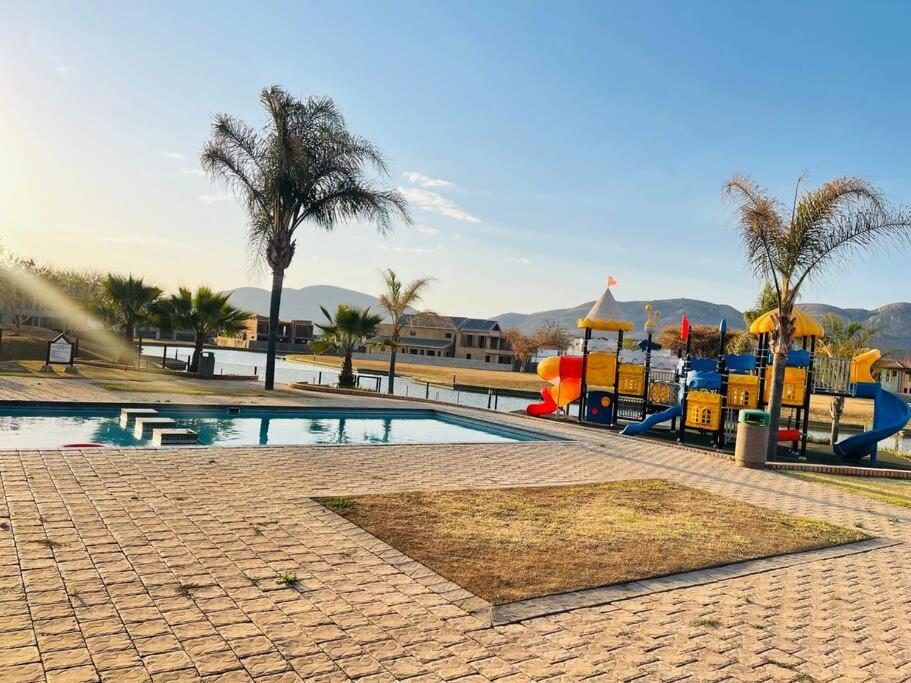Hartbeespoort Dam Getaway Home