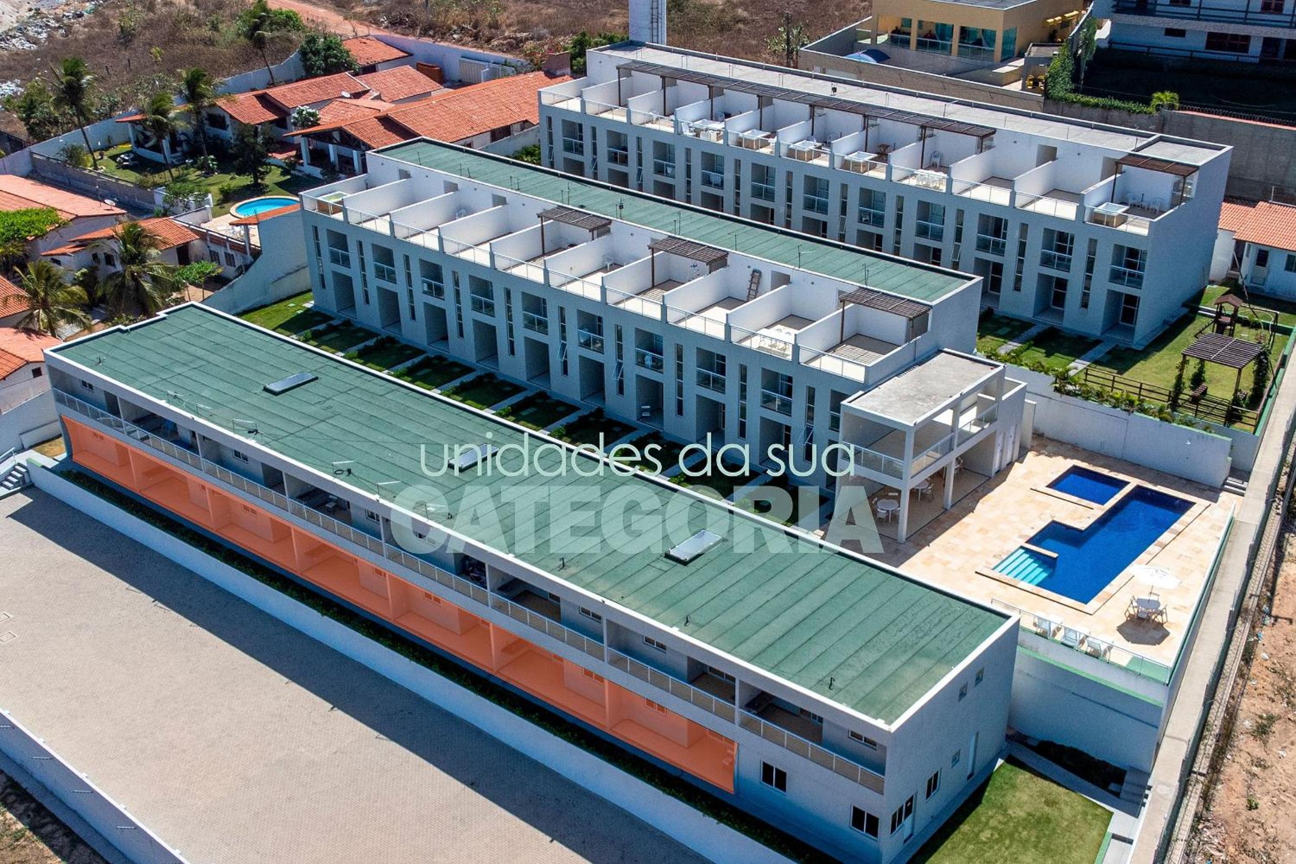 Condomínio Beach Thown House II por Carpediem