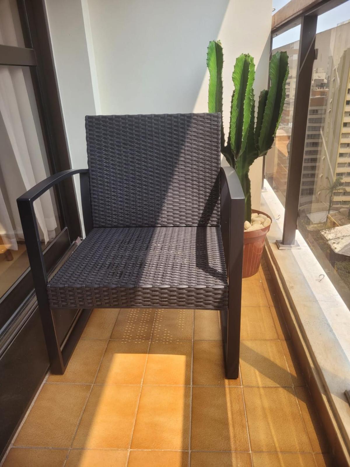 Flat Rua Haddock Lobo 867 com 2 Quartos e Sacada e Enxoval