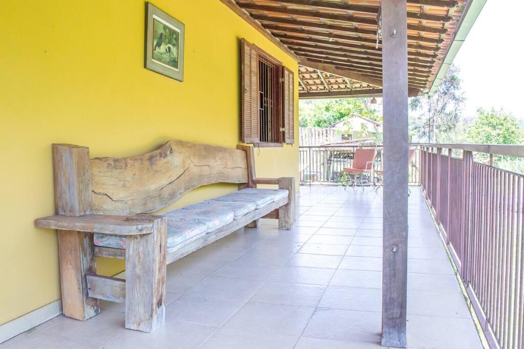 Piscina, churrasco, fogão a lenha a uma hora de BH