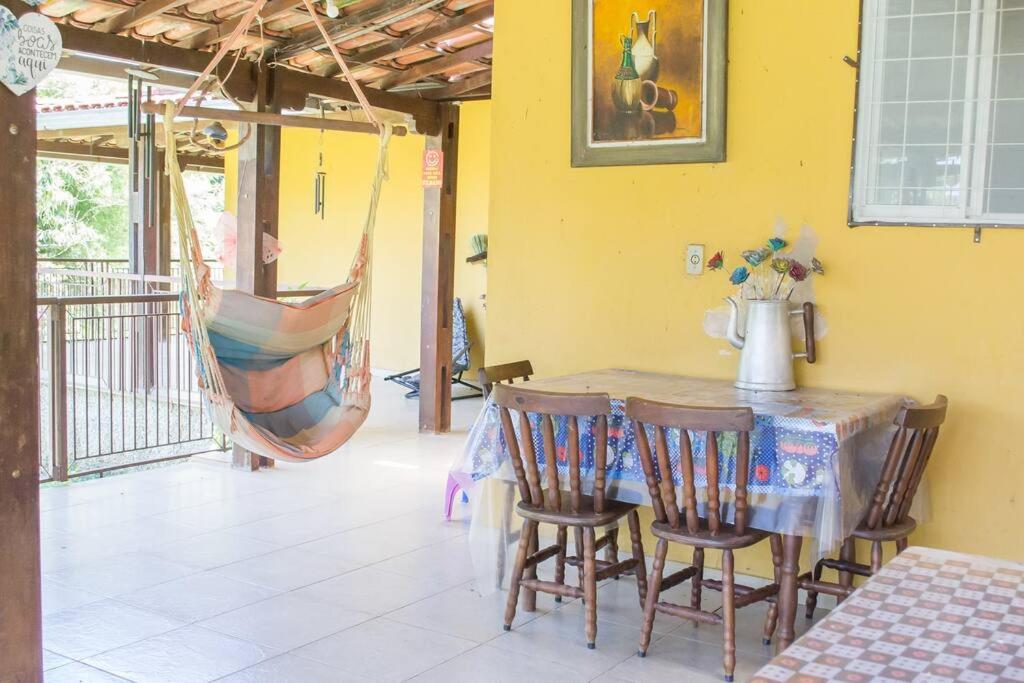 Piscina, churrasco, fogão a lenha a uma hora de BH