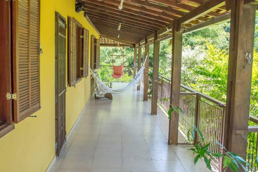 Piscina, churrasco, fogão a lenha a uma hora de BH