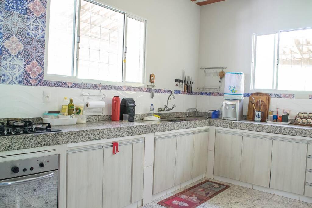 Piscina, churrasco, fogão a lenha a uma hora de BH