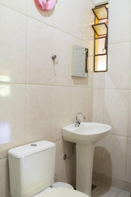 Piscina, churrasco, fogão a lenha a uma hora de BH