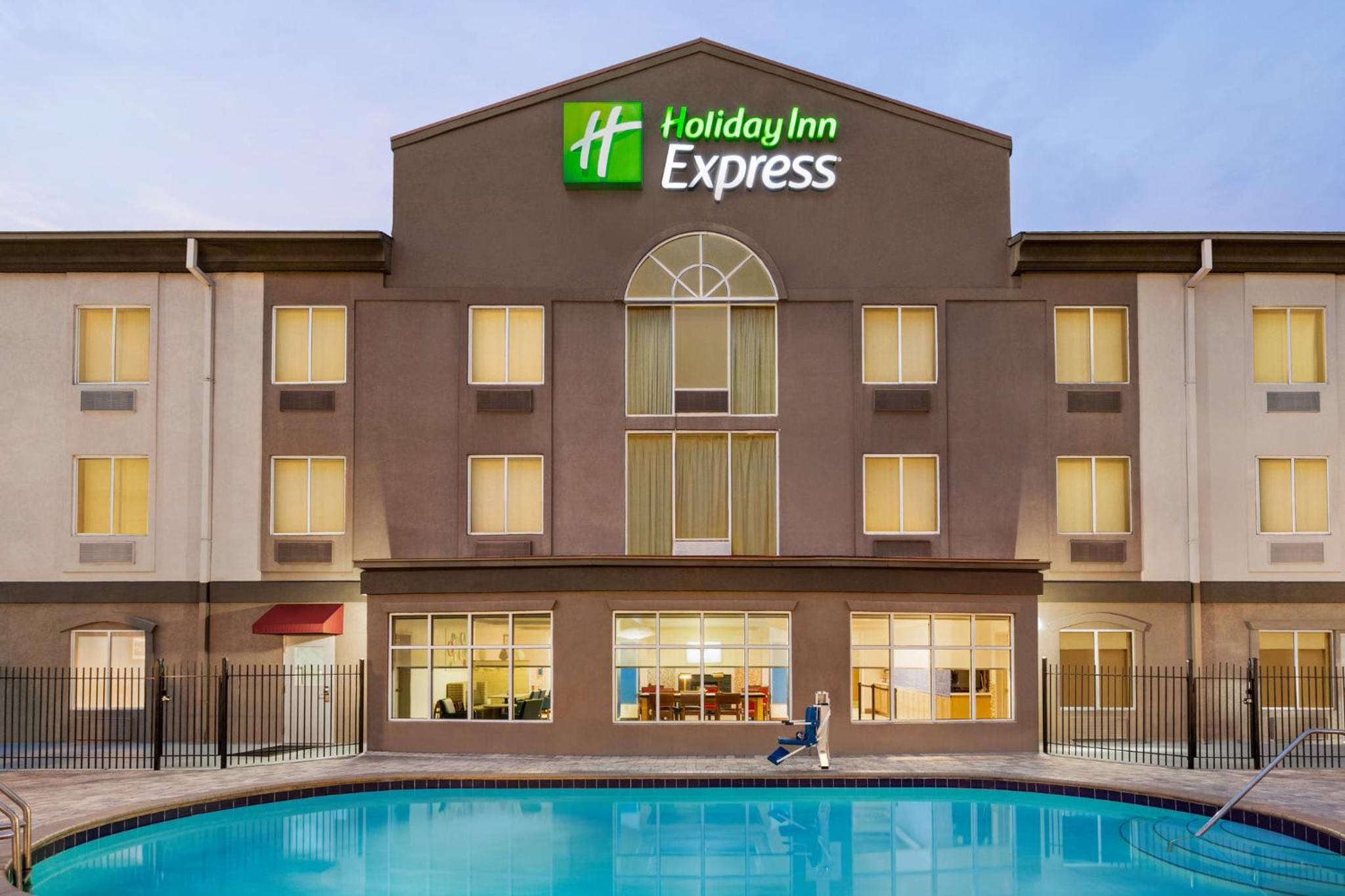 Holiday Inn Express Hotel  Suites Live Oak, an IHG Hotel - Property Image 69