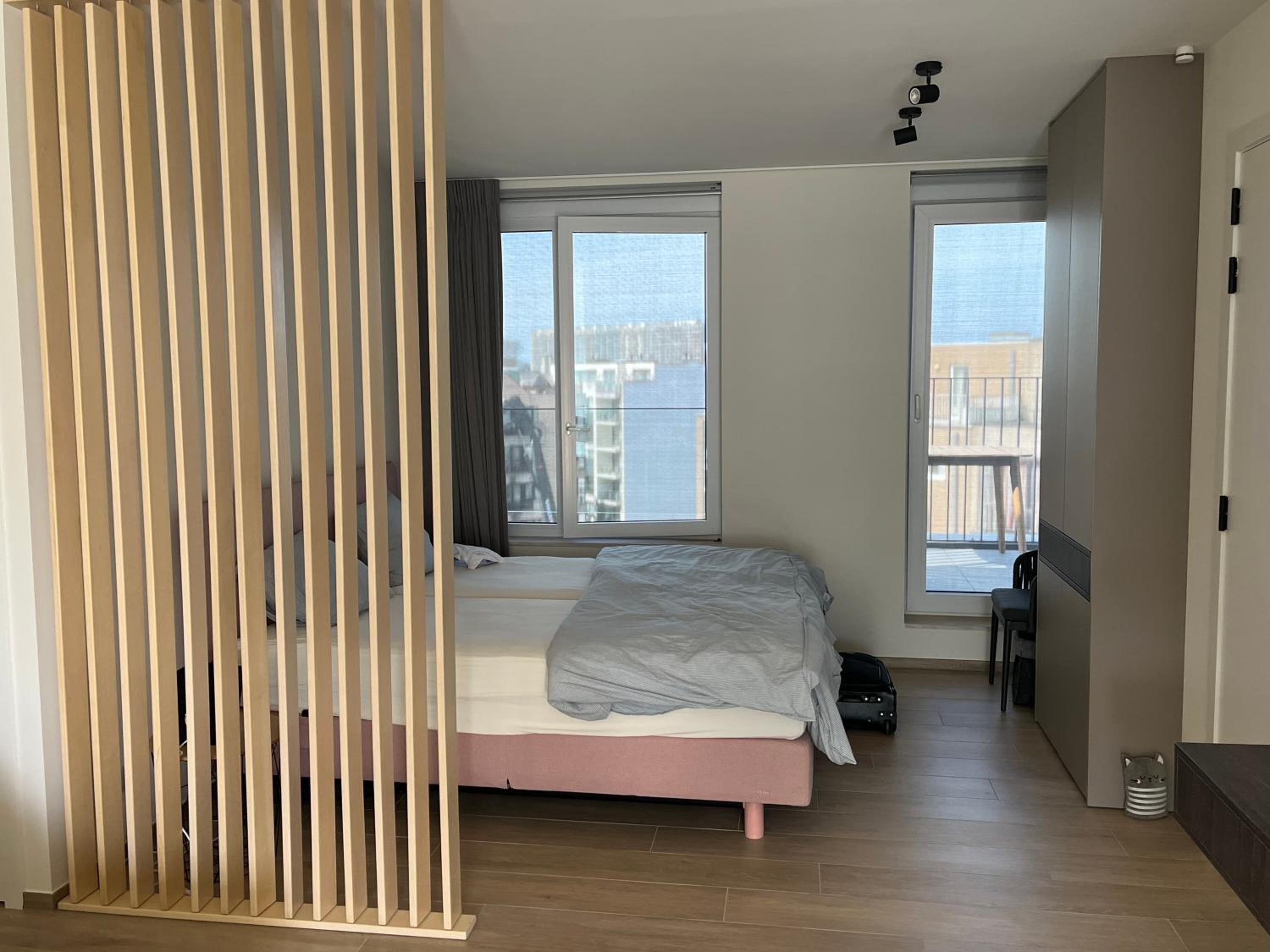 Penthouse studio voor 2 met 2 ruime terrassen op 6 min wandelen van het strand van Oostende
