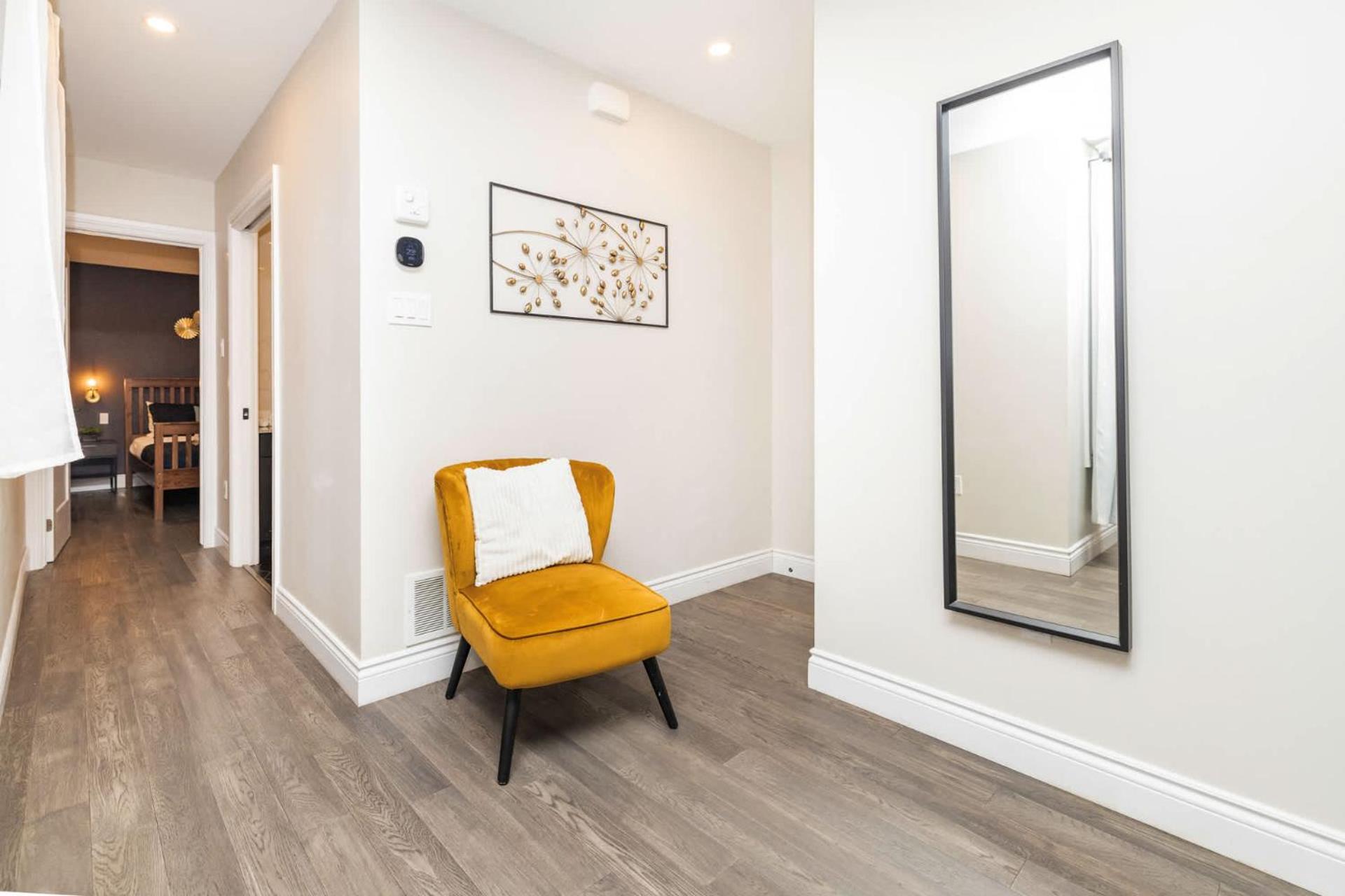 Lowertown Apartment - Sleeps 4