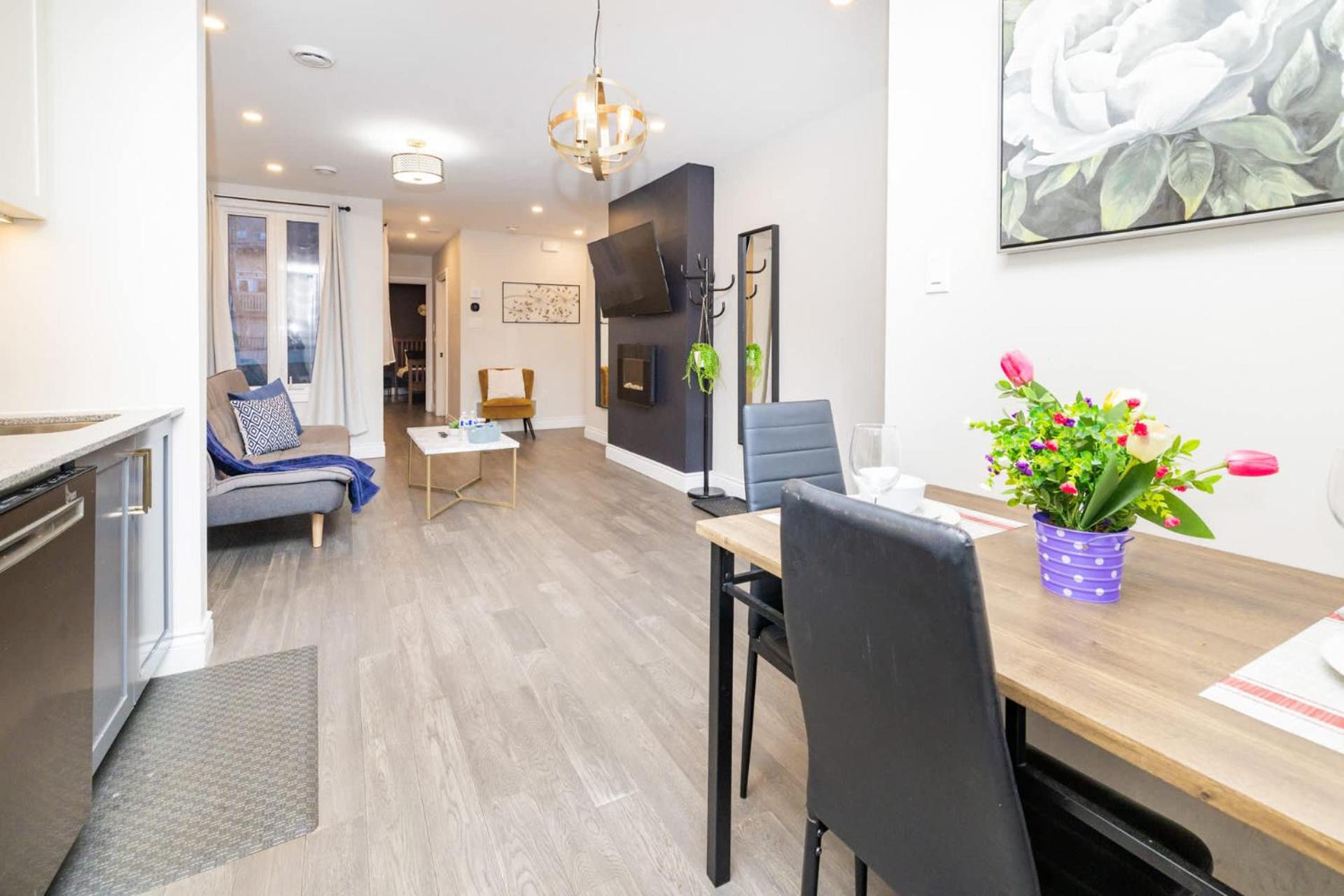 Lowertown Apartment - Sleeps 4