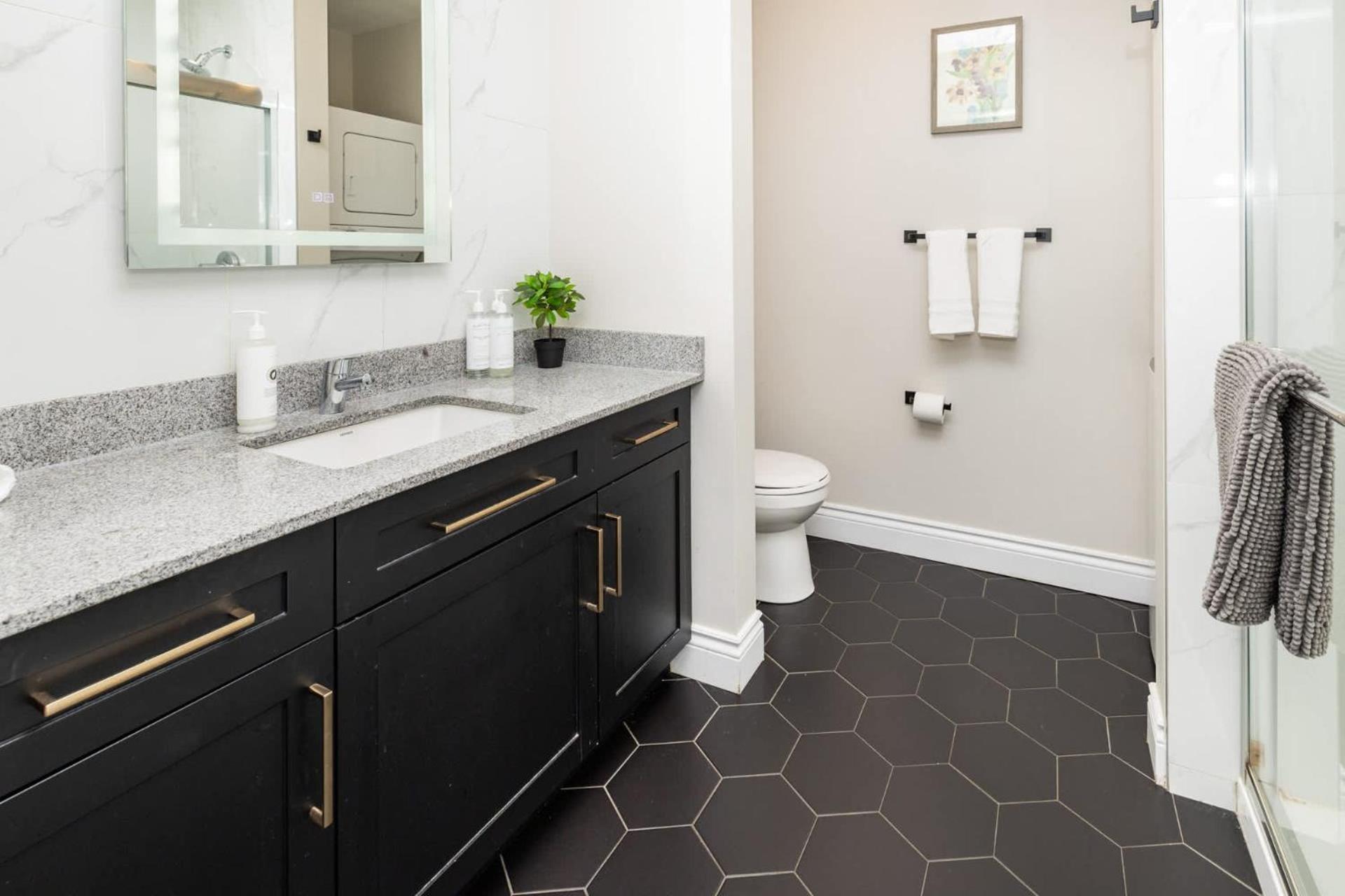 Lowertown Apartment - Sleeps 4