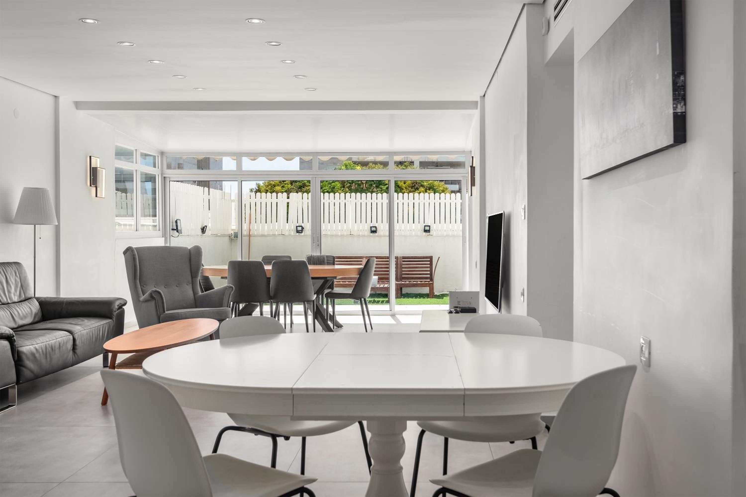 Ashdod Skyview modern 3bdr apartment by torohome view 3