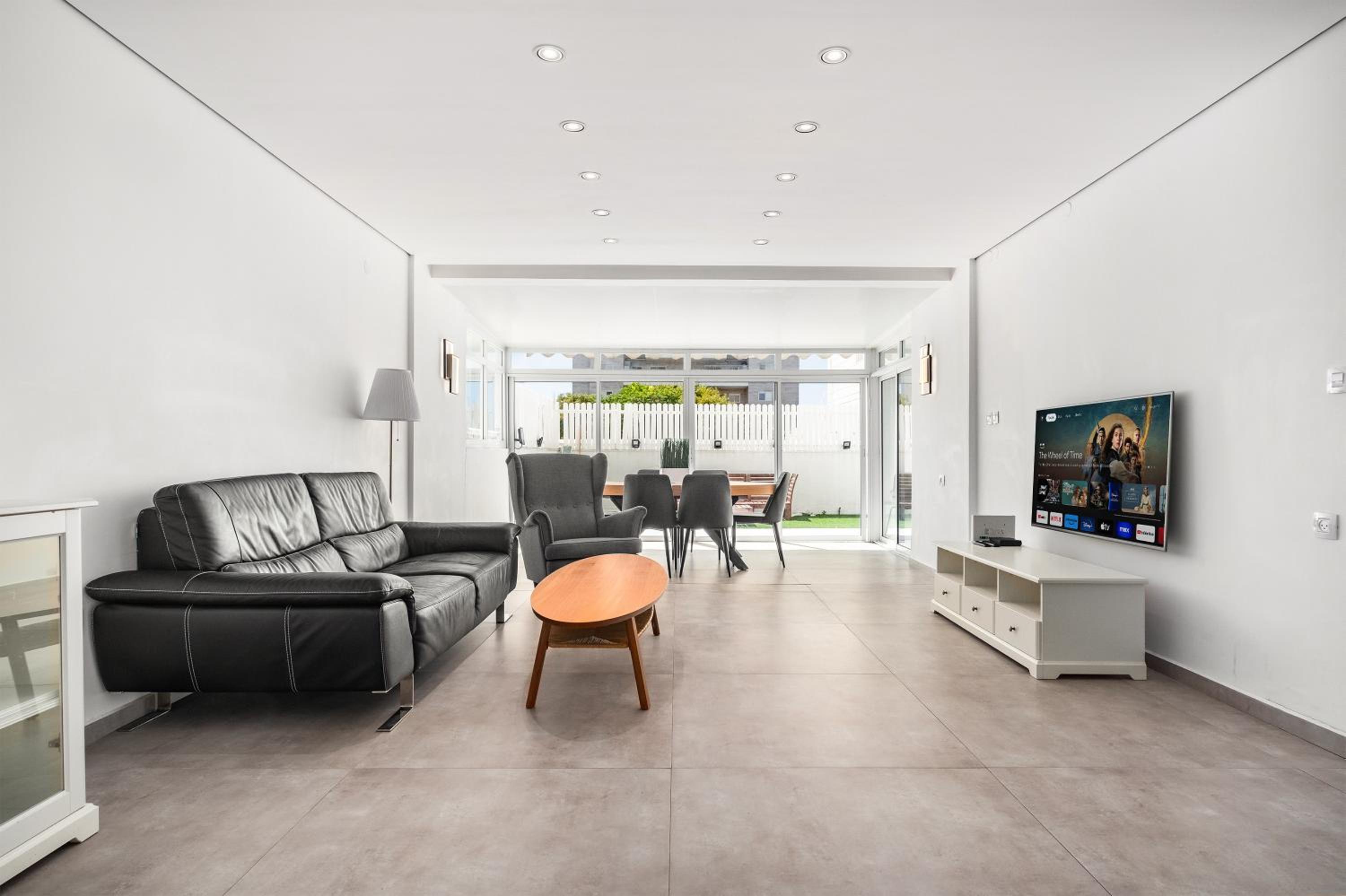Ashdod Skyview modern 3bdr apartment by torohome view 2