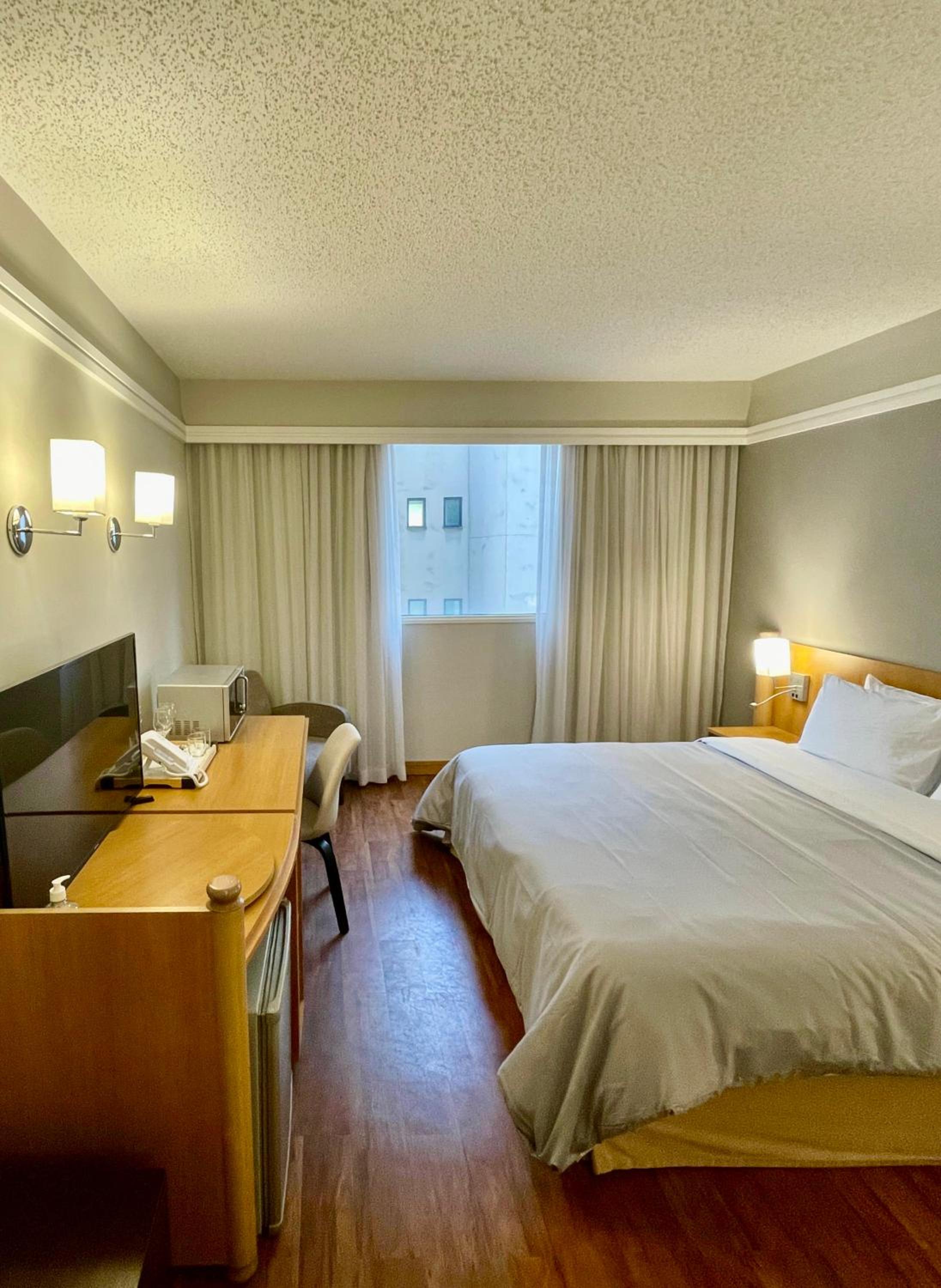 Flat particular no hotel Slav. Downtown c/vaga