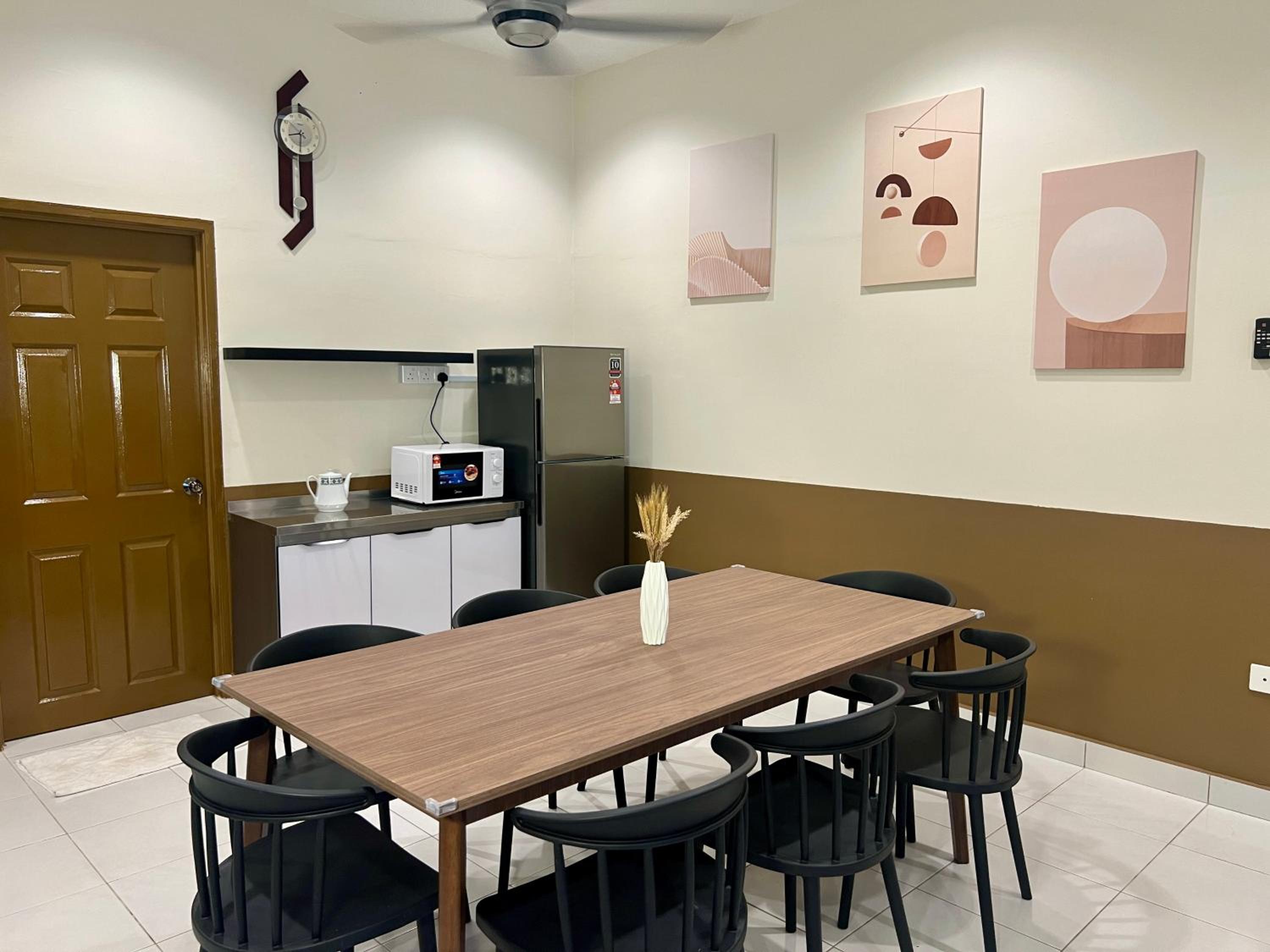 Mariahnna Home