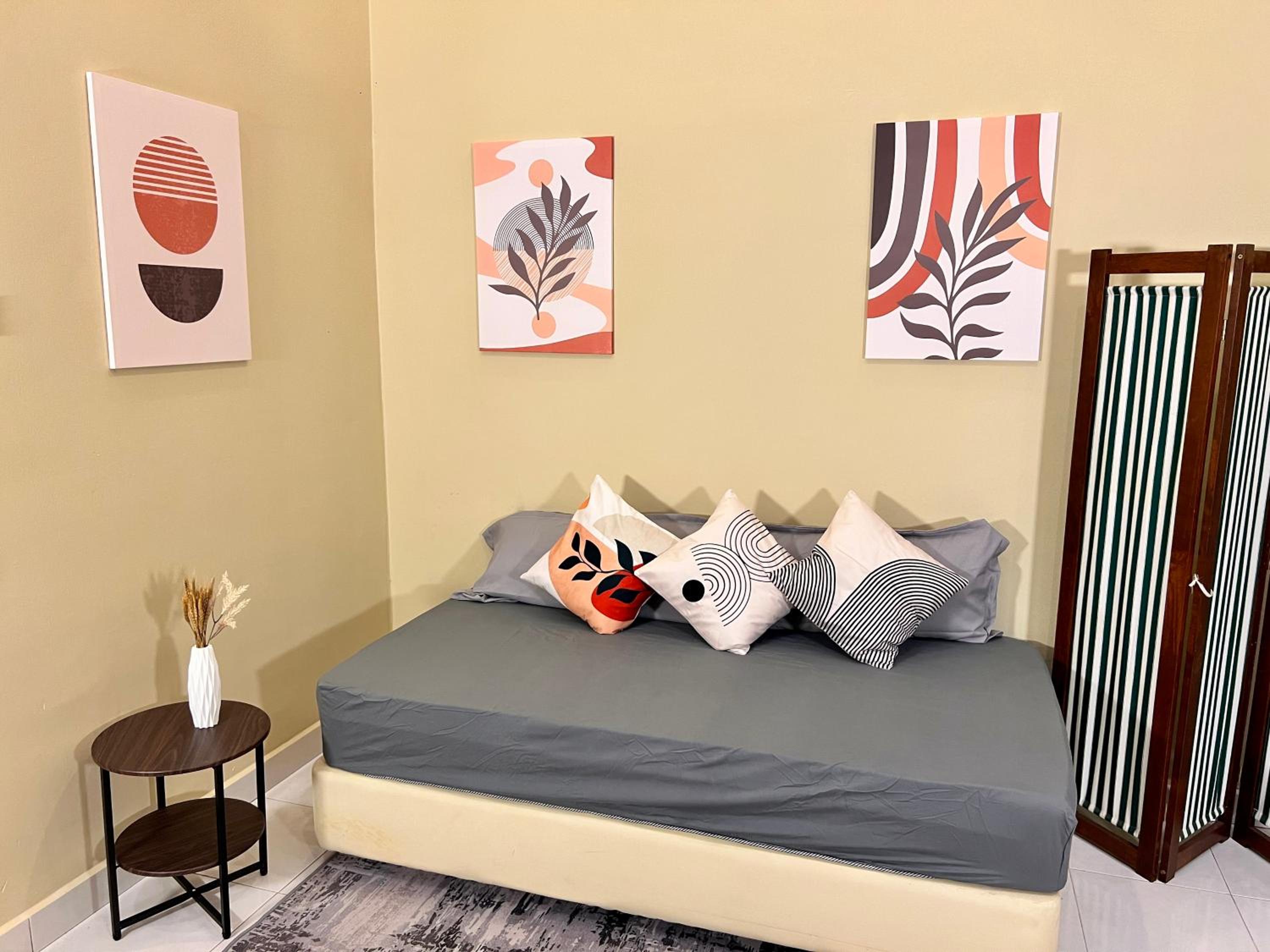 Mariahnna Home