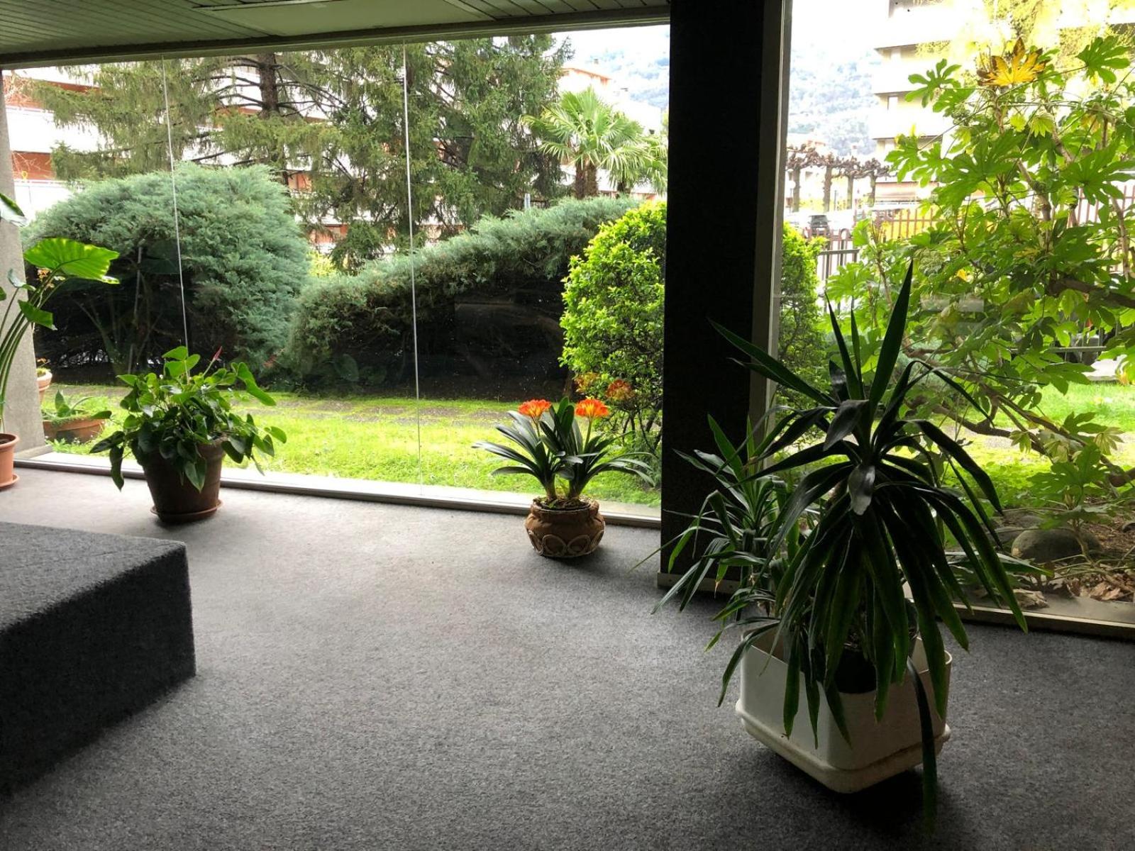 "Sweet Caroline" elegante monolocale a COMO-mq 41- ideale per due persone , con garage privato view 4