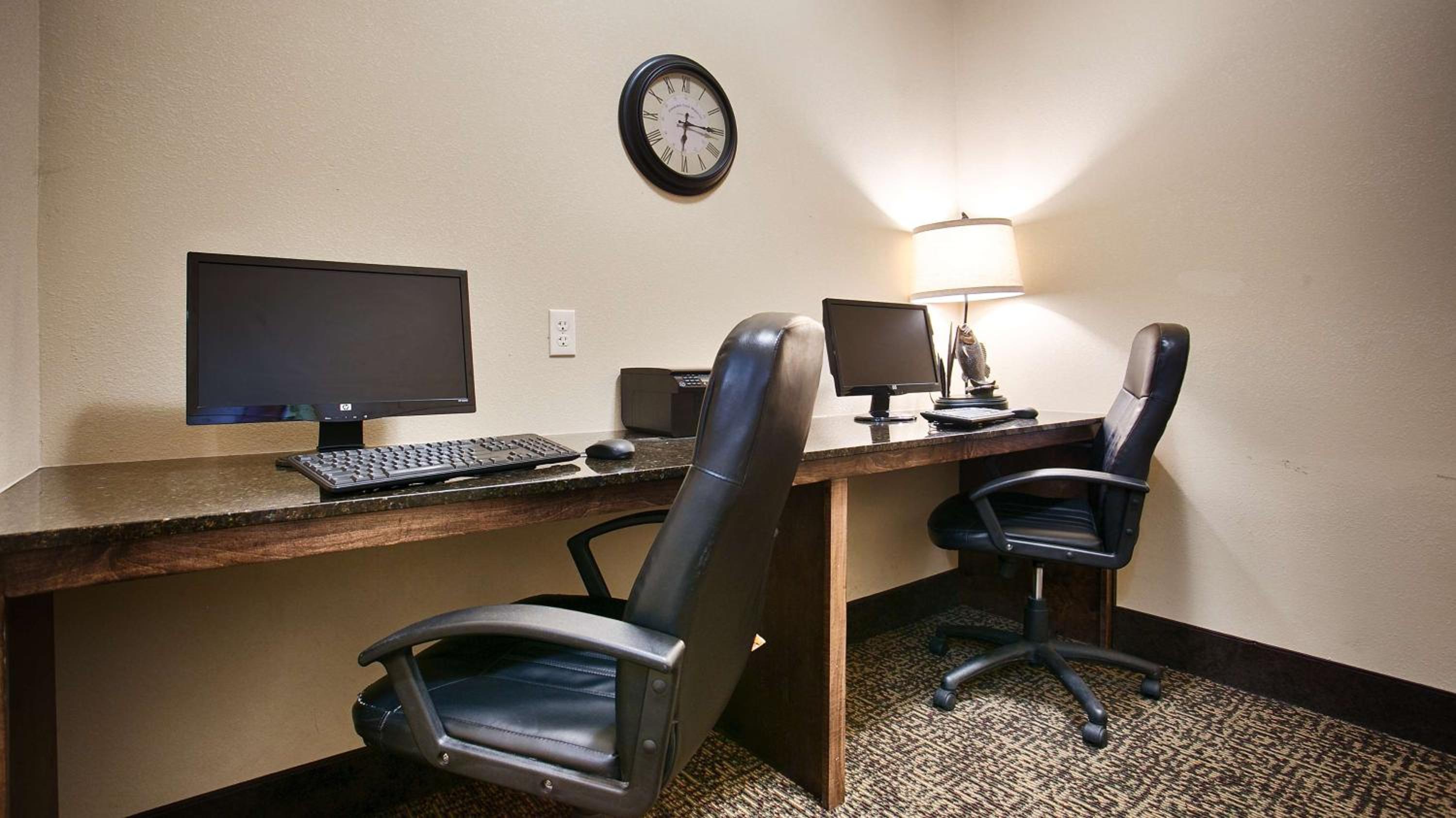 Best Western Plus Emory at Lake Fork Inn  Suites - Property Image 9