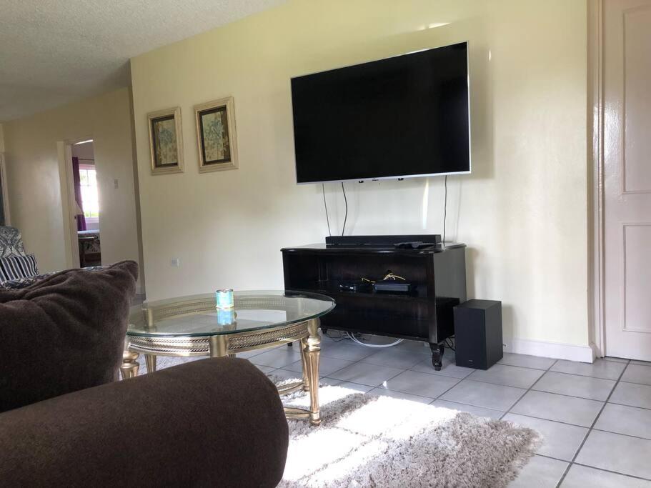 Oceanfront Two Bedroom Suite - Amazing Ocean Views view 3