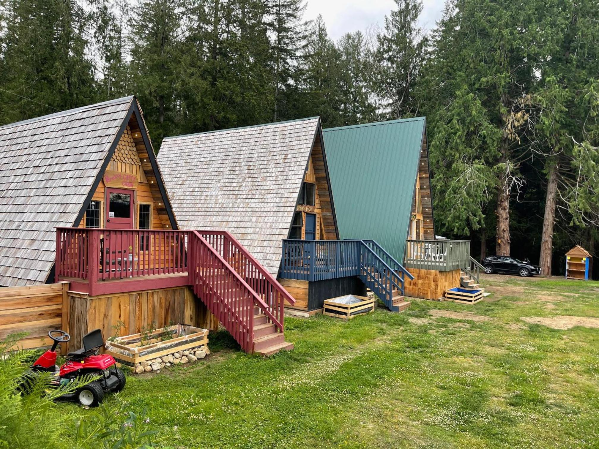 Bratty Catty Cabin