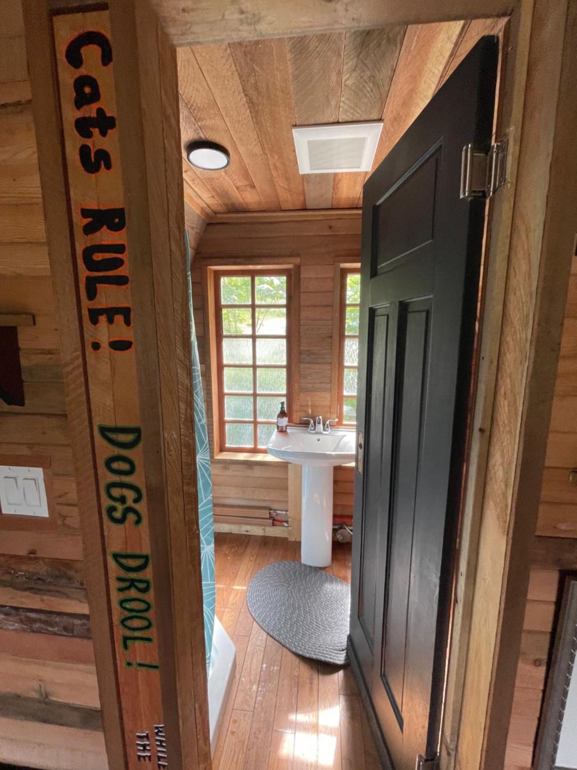 Bratty Catty Cabin