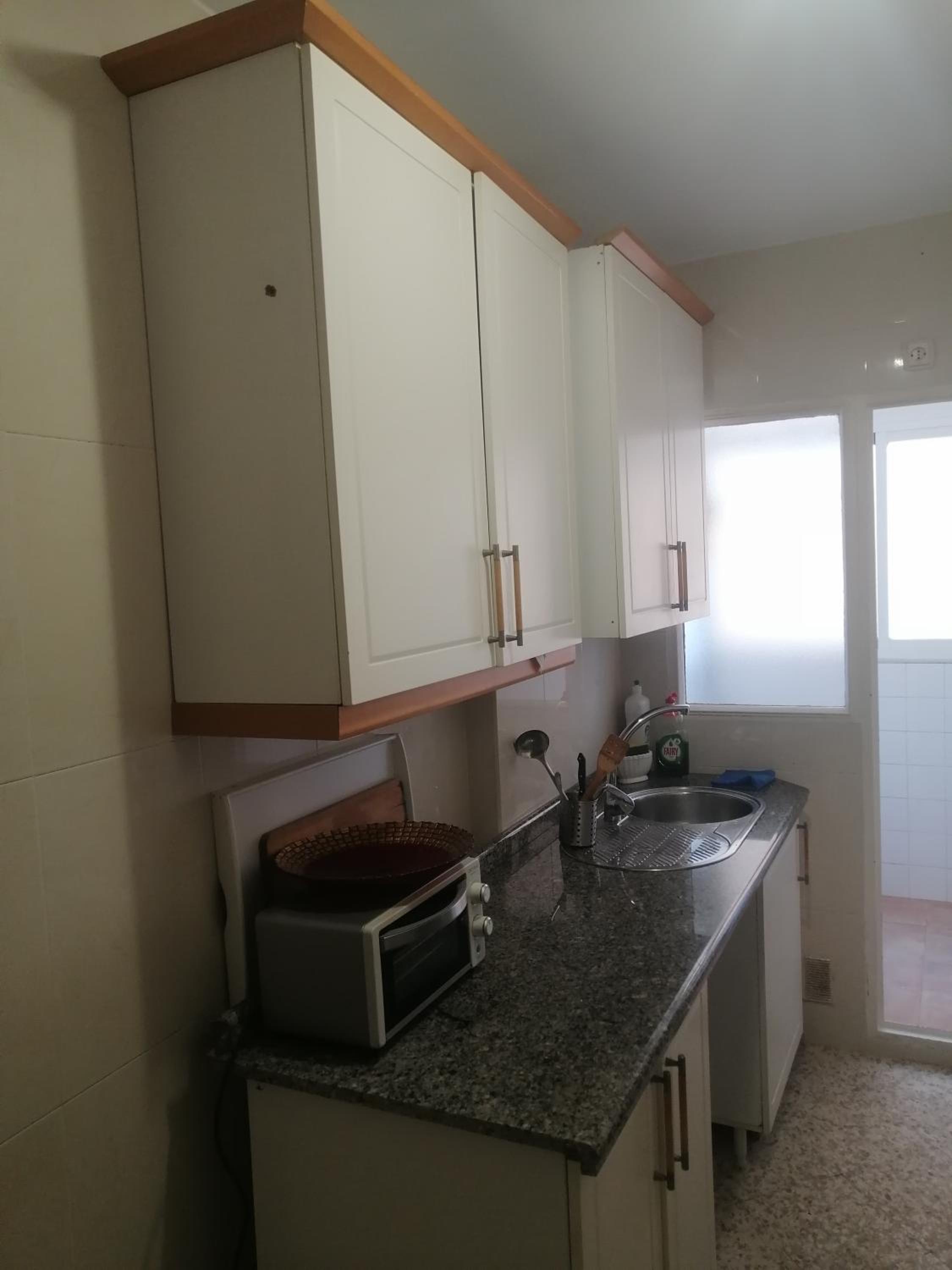 B Habitación preciosa grande privada centro Málaga y cerca de la playa Wi-Fi