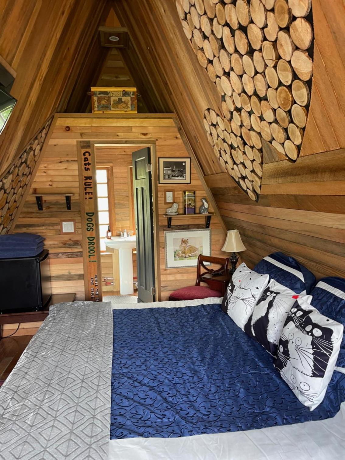 Bratty Catty Cabin