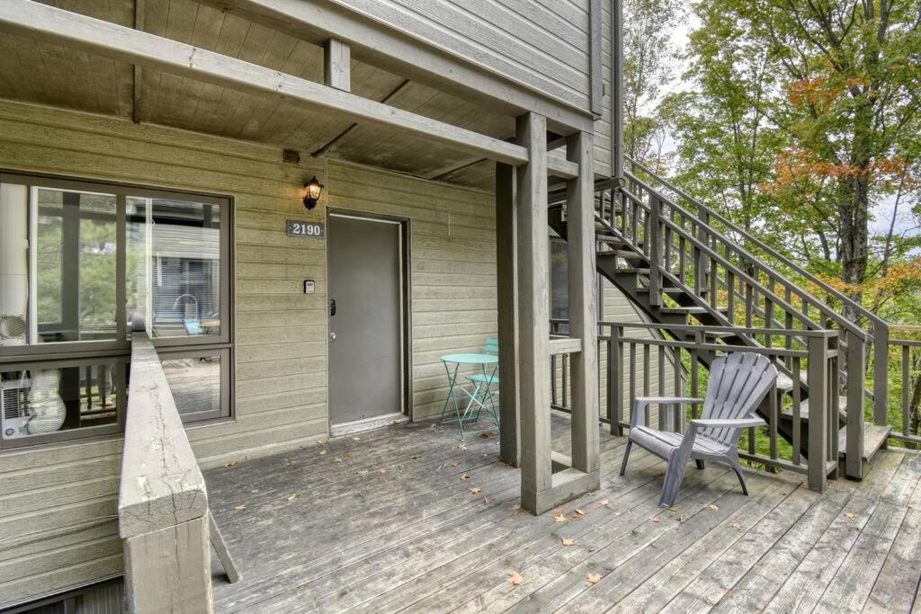 Le Chic Cabriolet Cozy Ski Condo 300m to Lifts