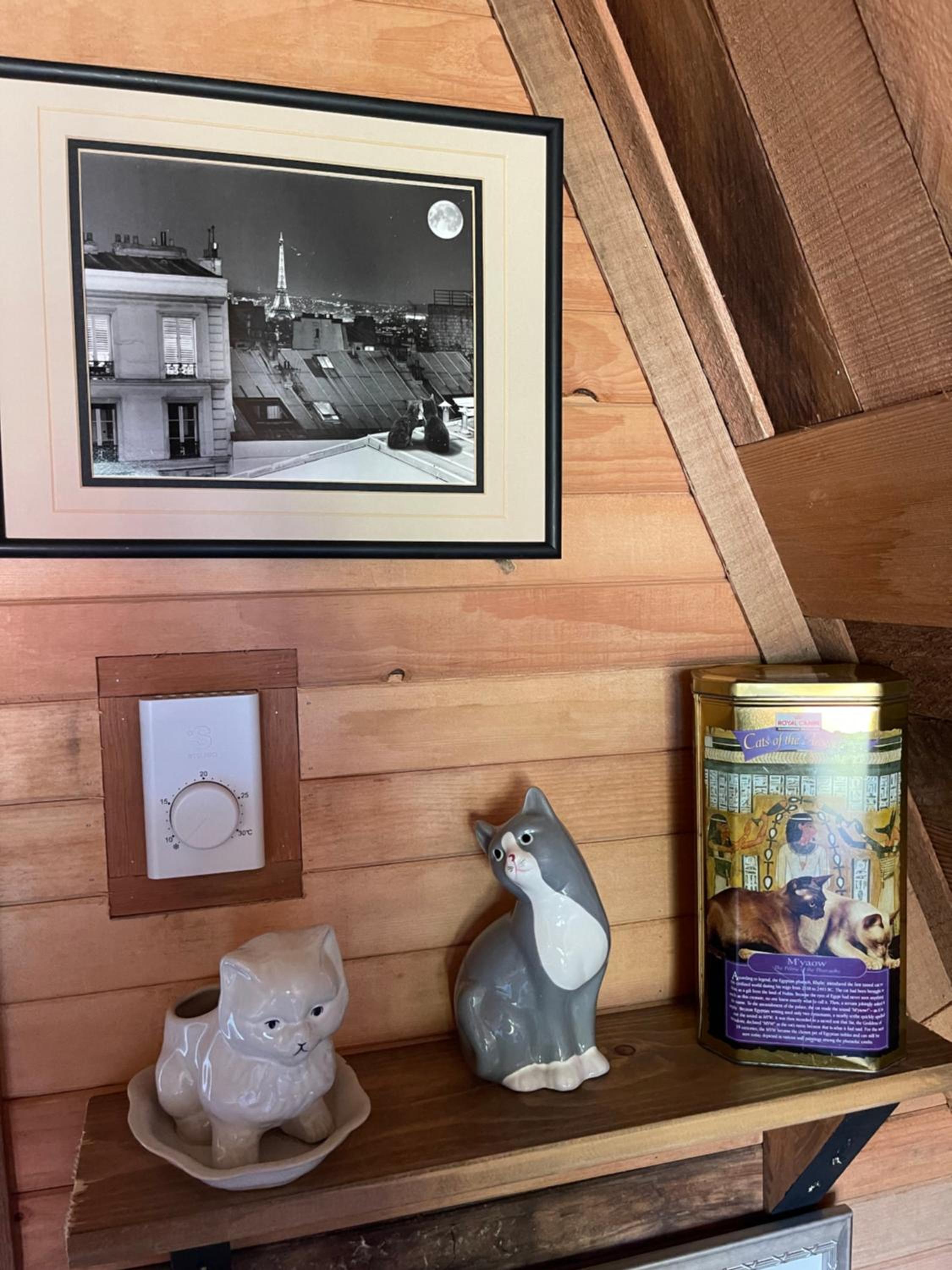 Bratty Catty Cabin