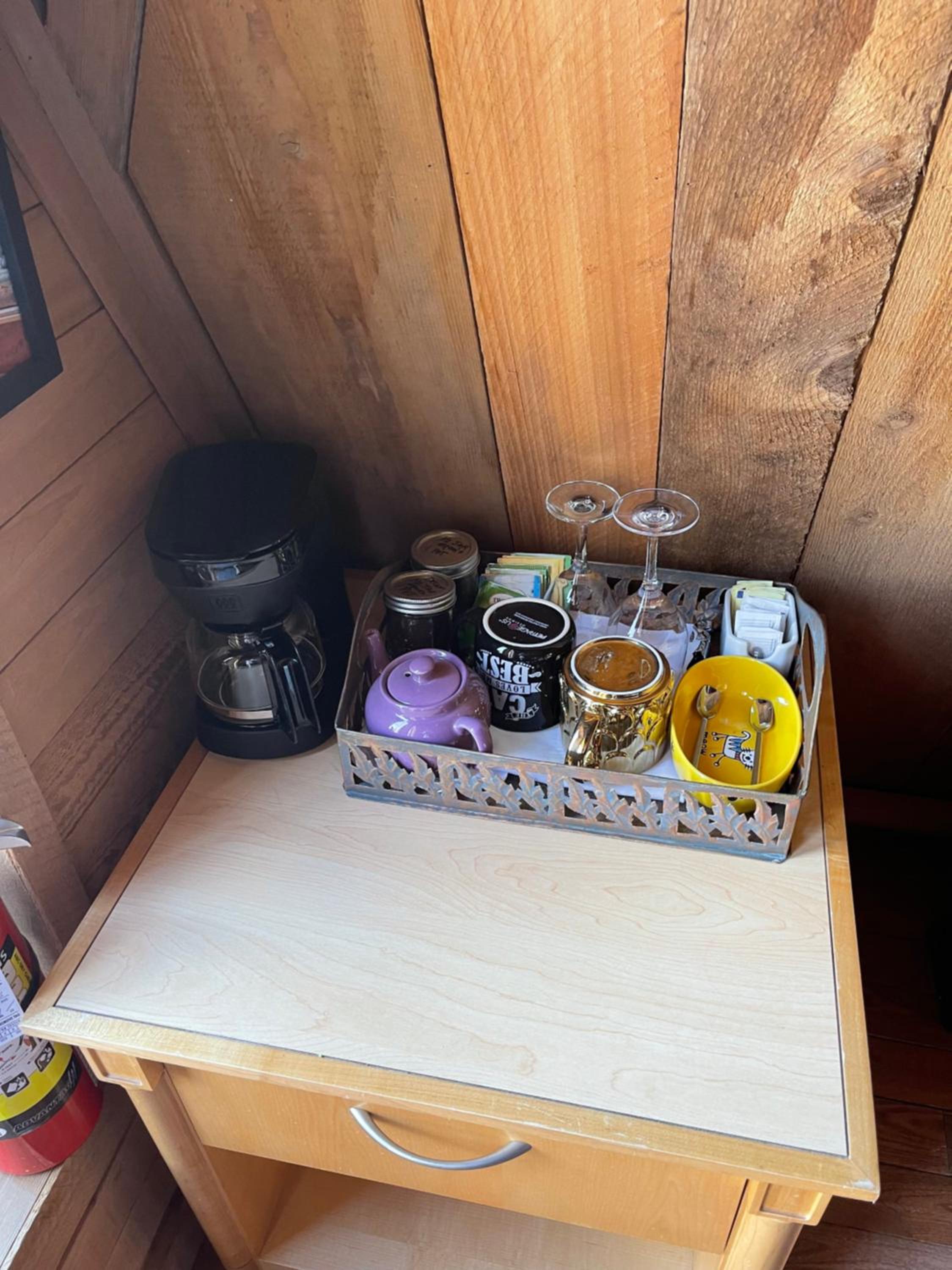 Bratty Catty Cabin