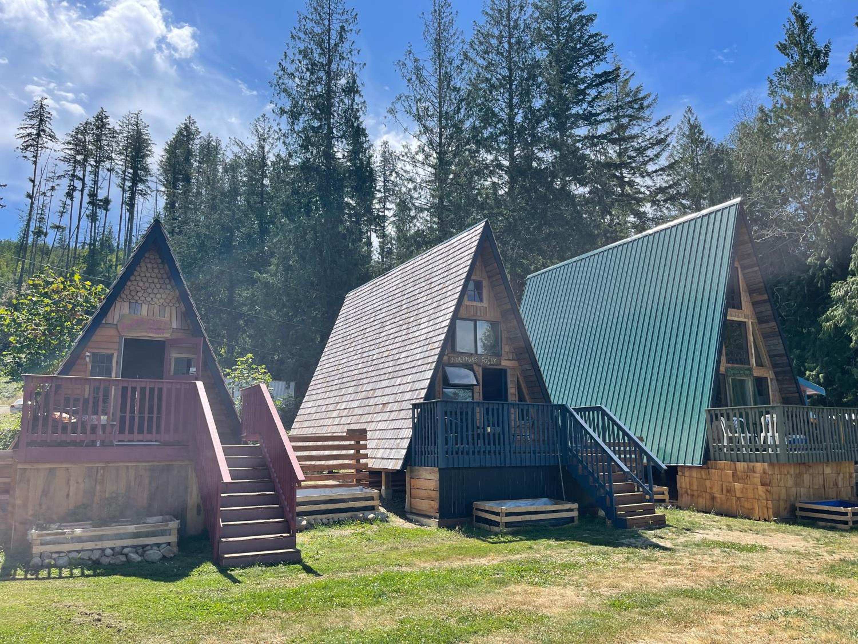 Bratty Catty Cabin