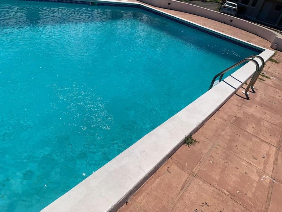 Saunders Beach Manor and Pool