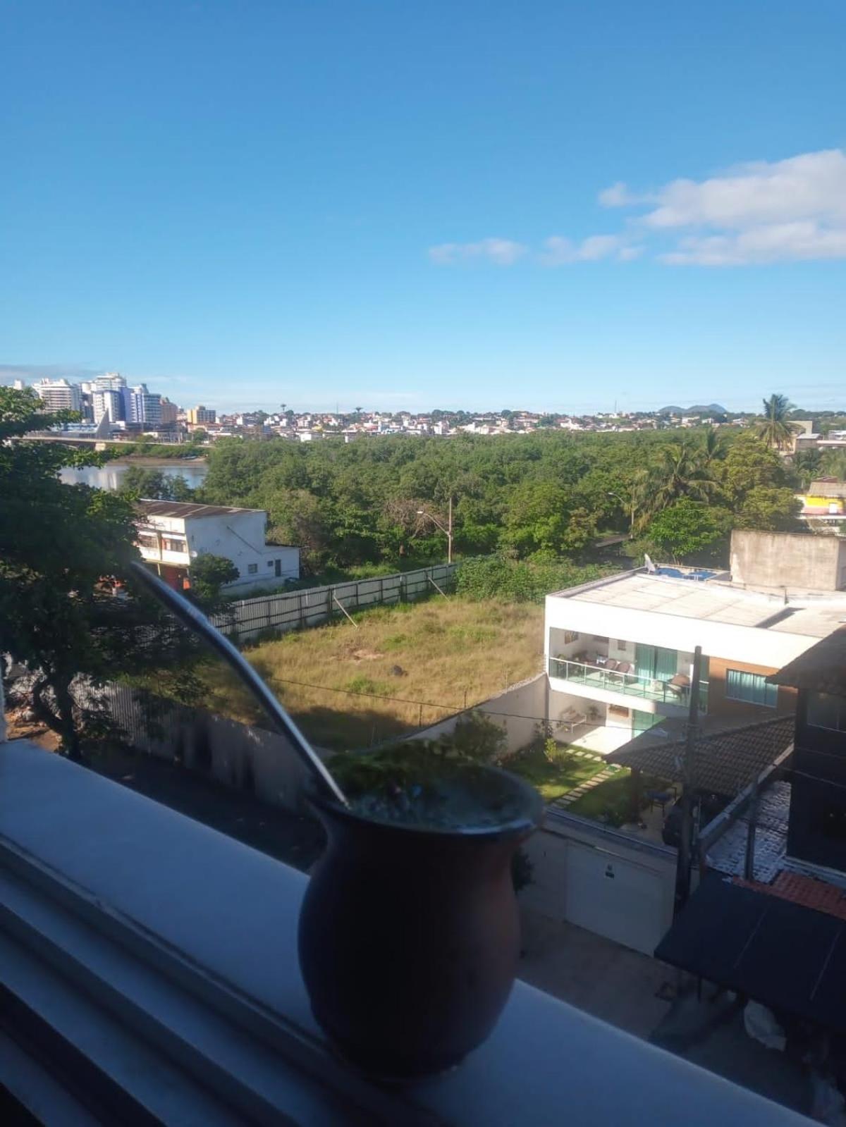 Beira-mar, vista e localização - Pé na Areia -