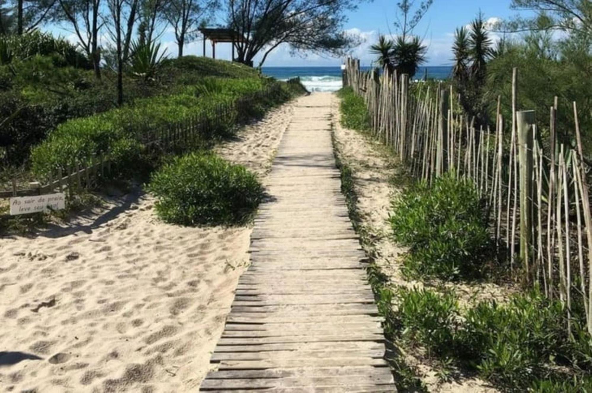 Casa na Praia da Ferrugem com 2 vagas